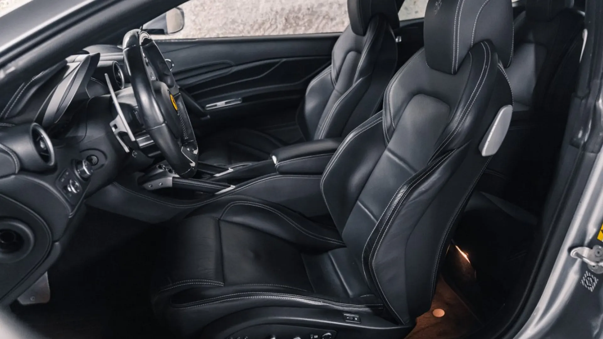 Ferrari FF — photo 21