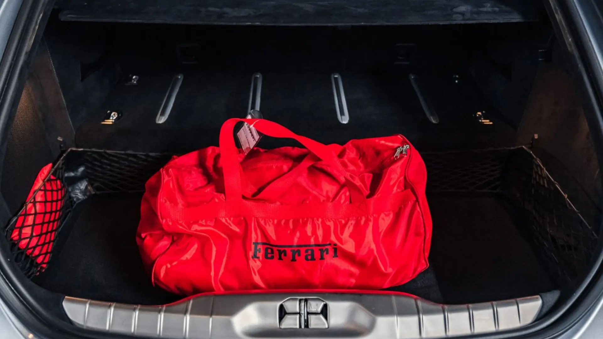 Ferrari FF — photo 29