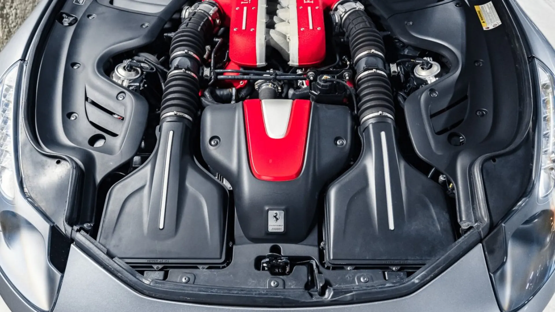 Ferrari FF — photo 41