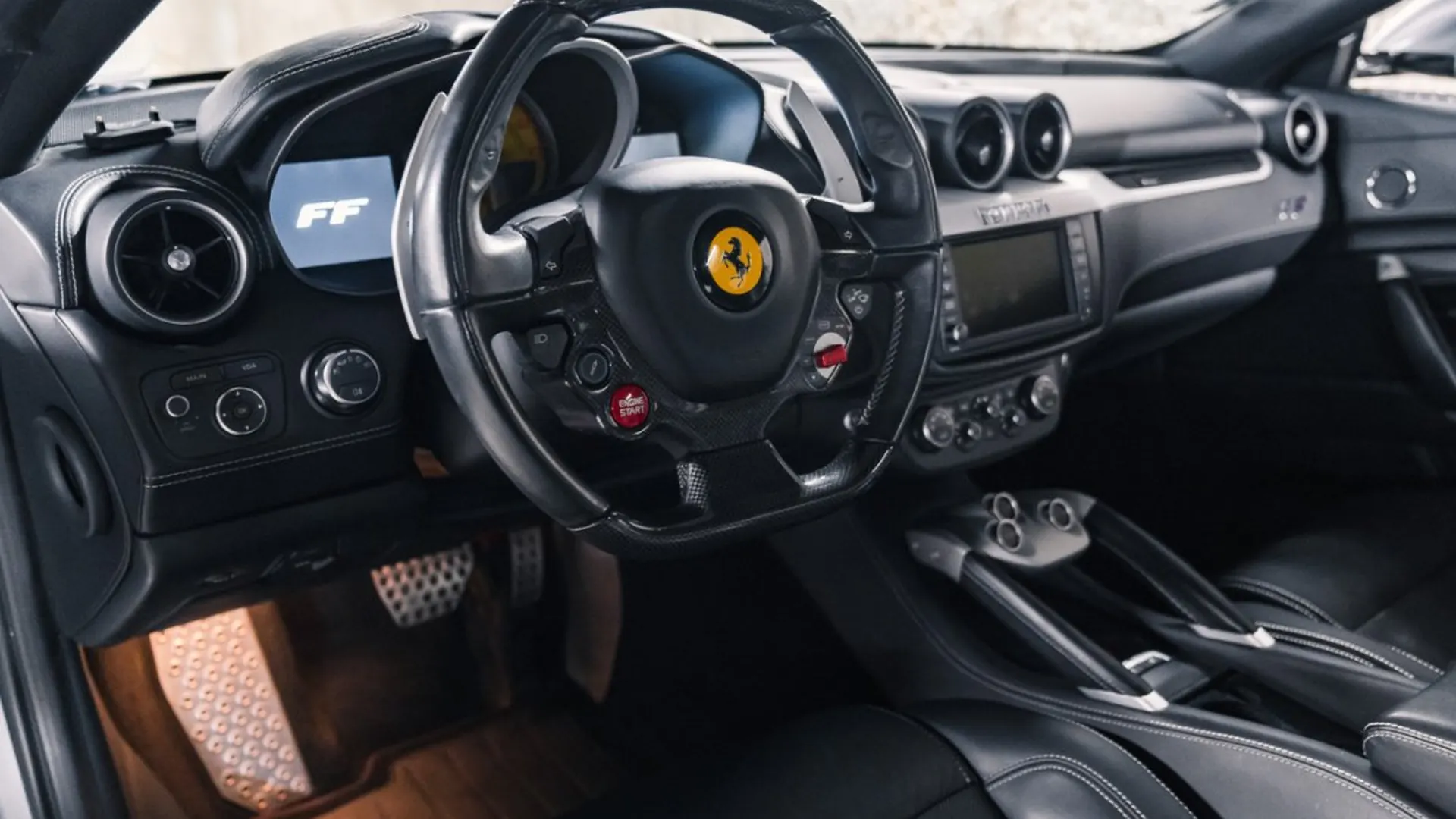 Ferrari FF — photo 24