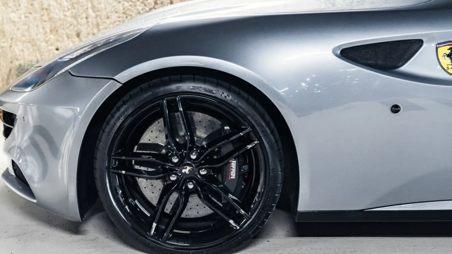 Ferrari FF — photo 9