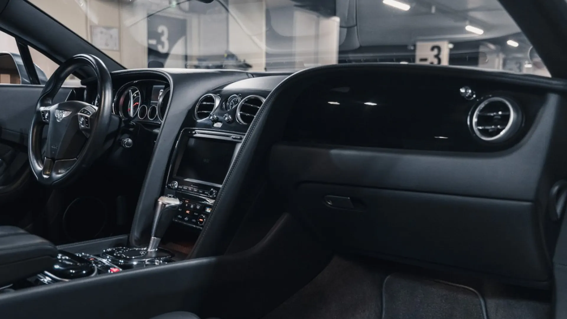Bentley Continental — photo 27