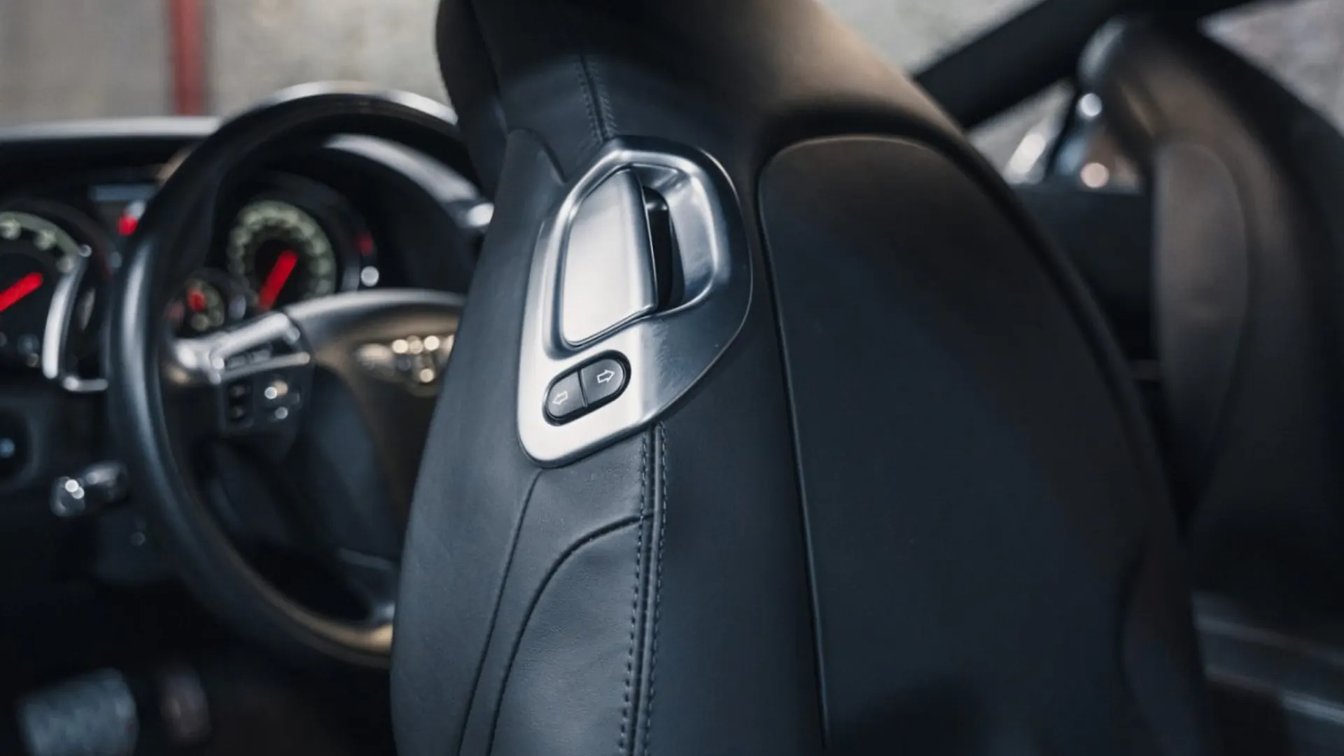 Bentley Continental — photo 28