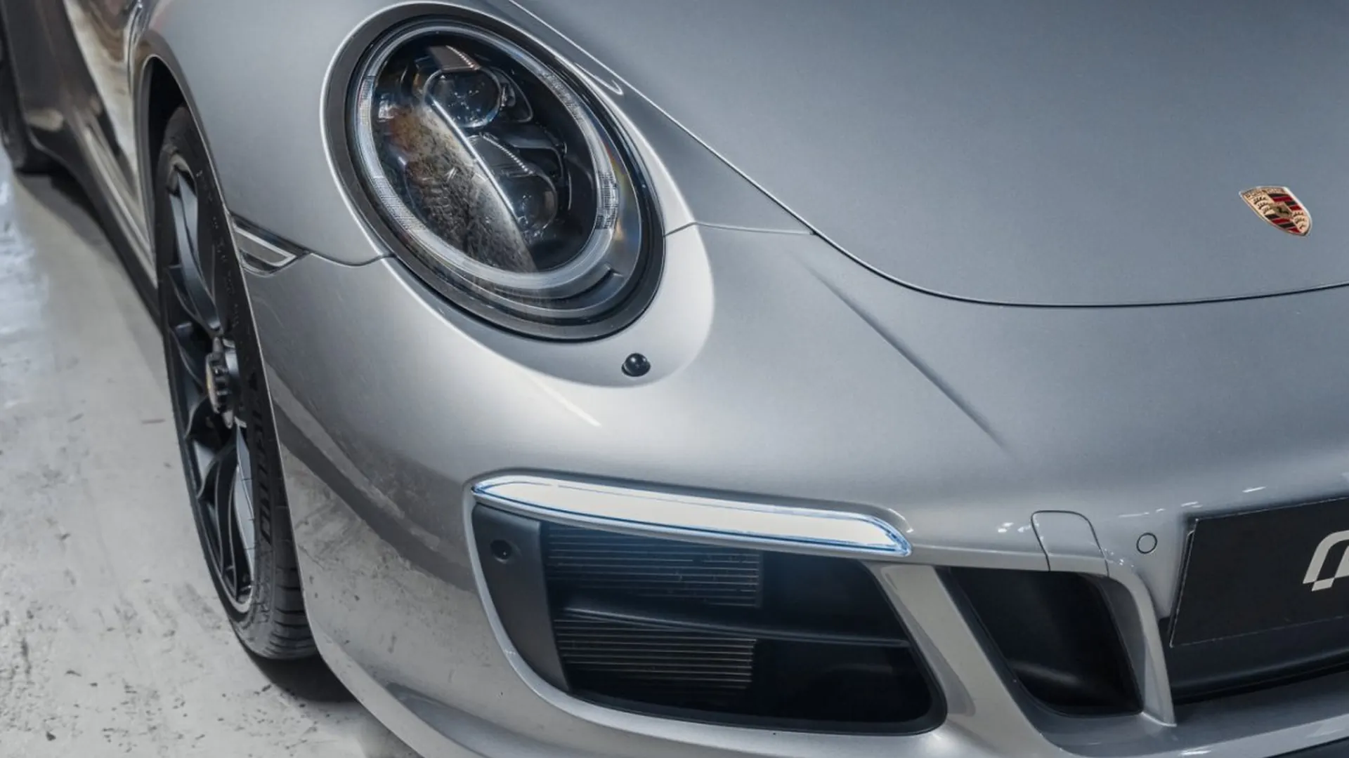 Porsche 911 — photo 8