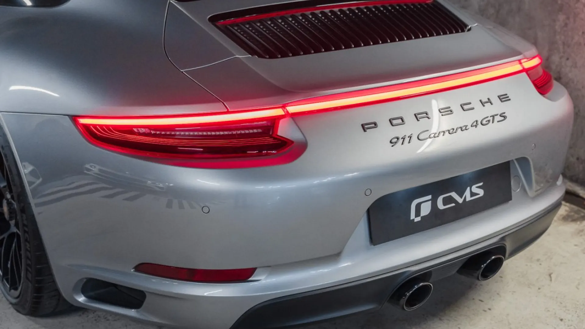 Porsche 911 — photo 13