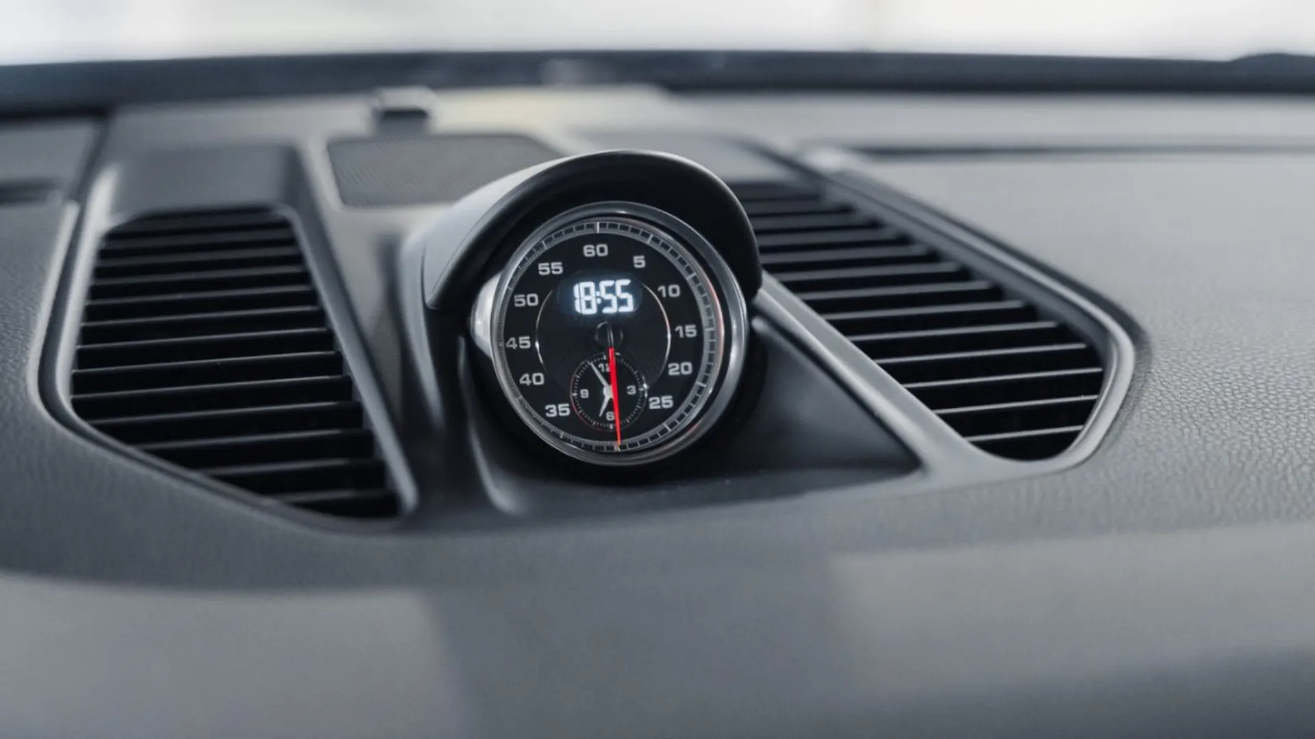 Porsche 911 — photo 29