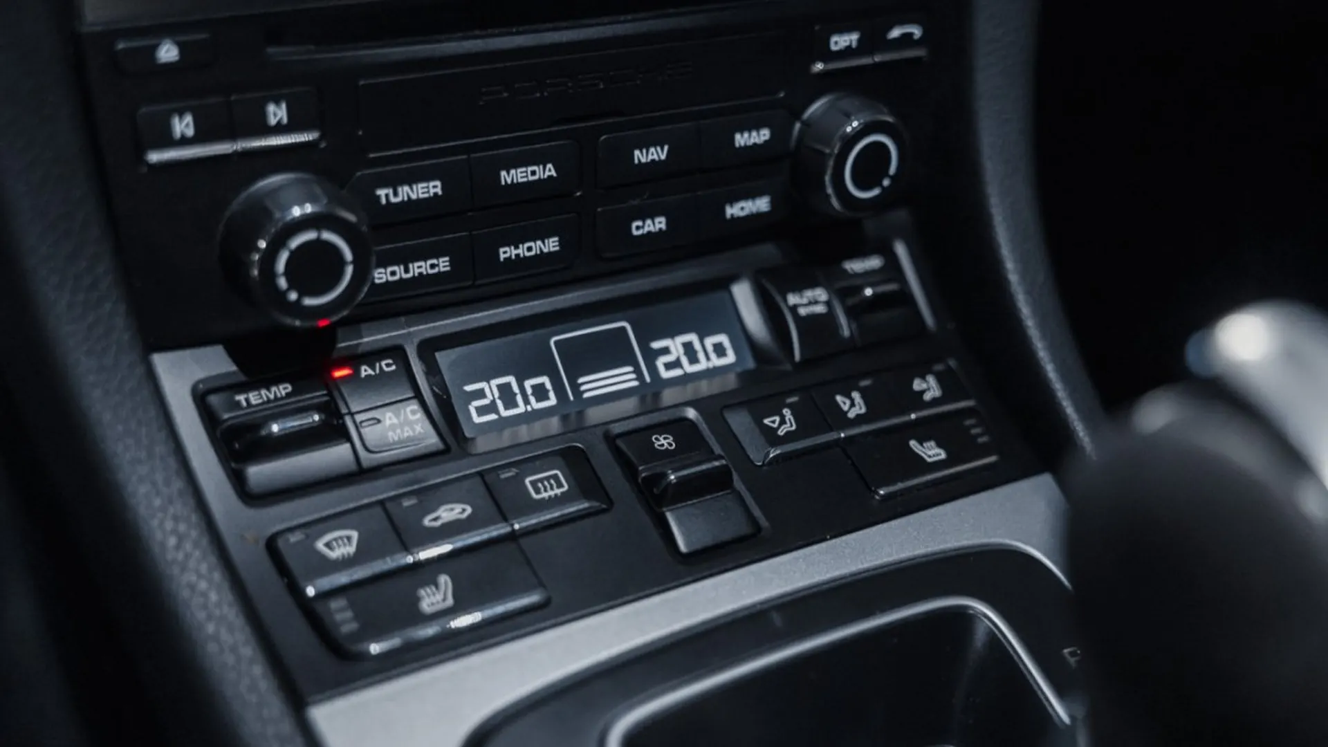 Porsche 911 — photo 31