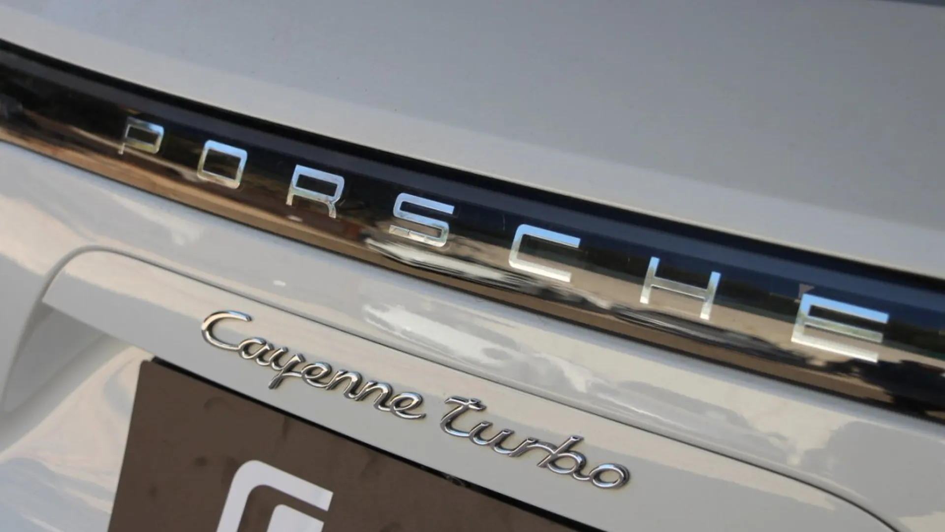 Porsche Cayenne — photo 7