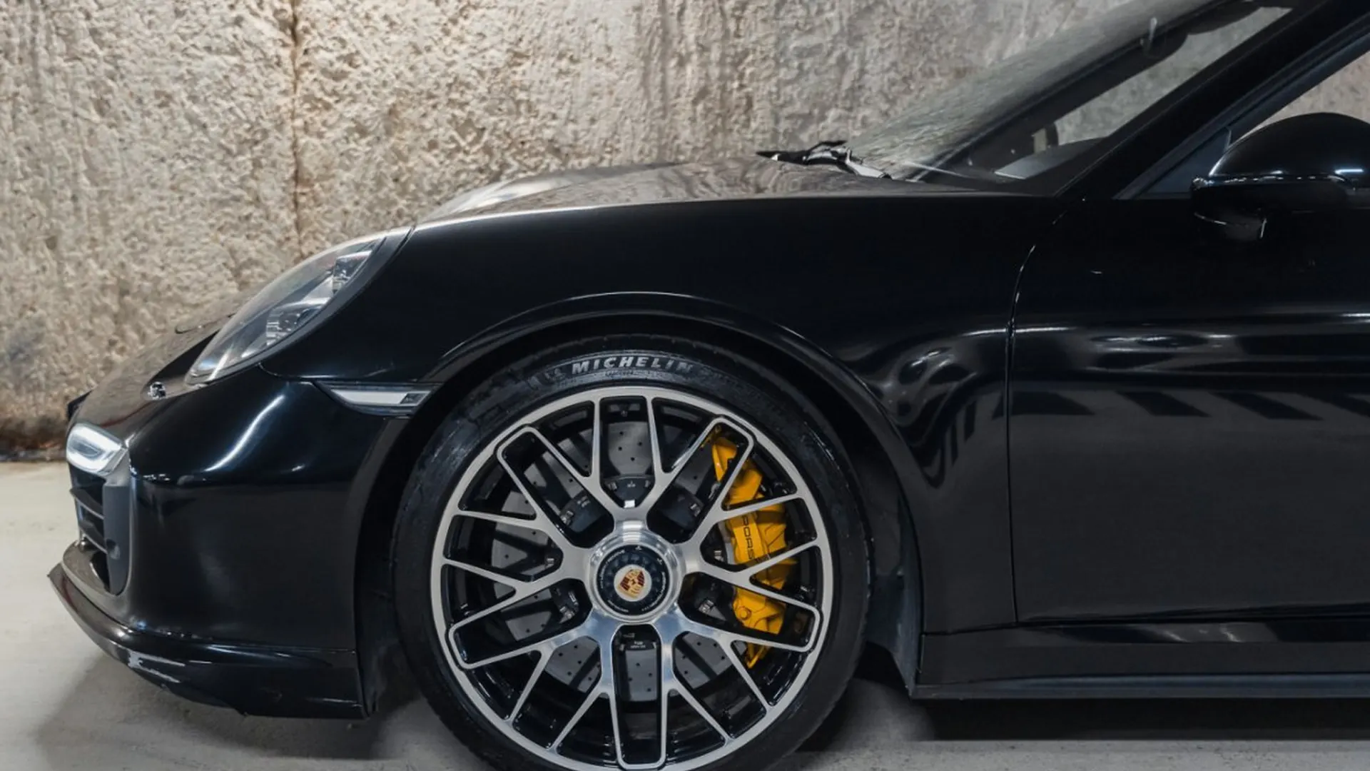 Porsche 911 — photo 15