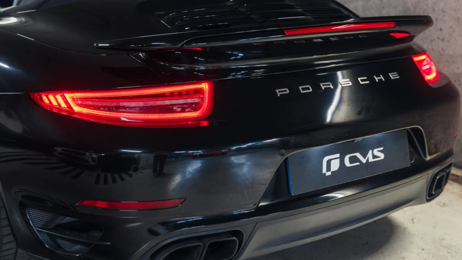 Porsche 911 — photo 12