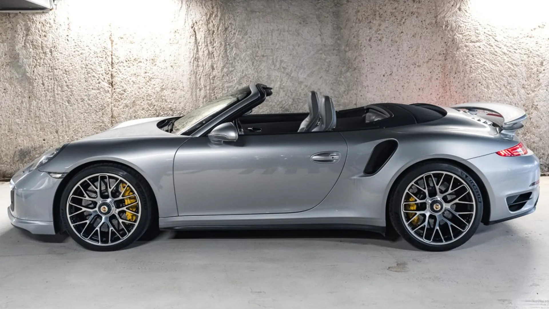 Porsche 911 — photo 47