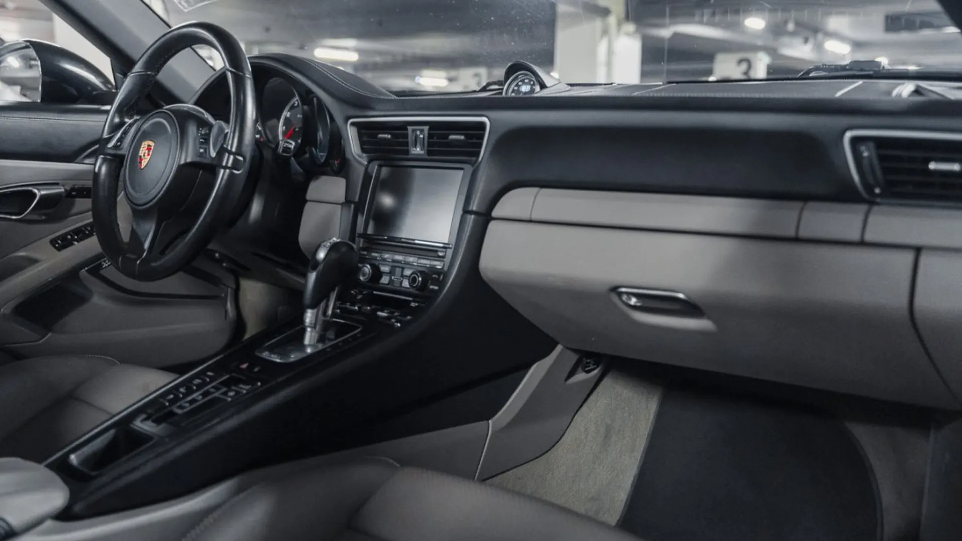Porsche 911 — photo 28