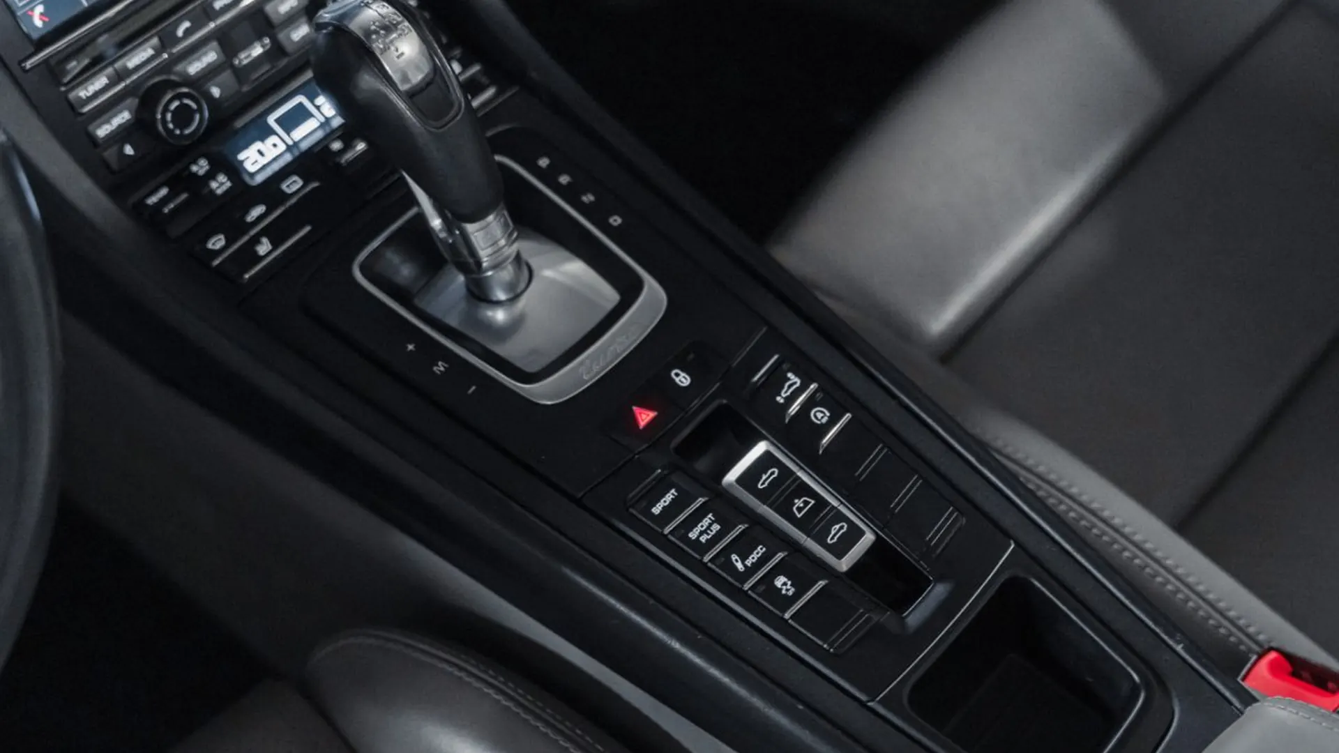 Porsche 911 — photo 41