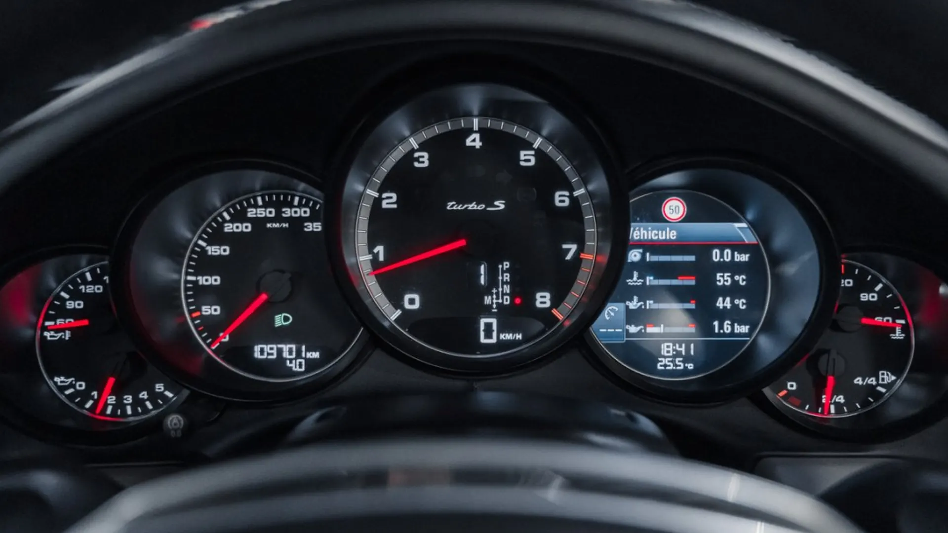 Porsche 911 — photo 36