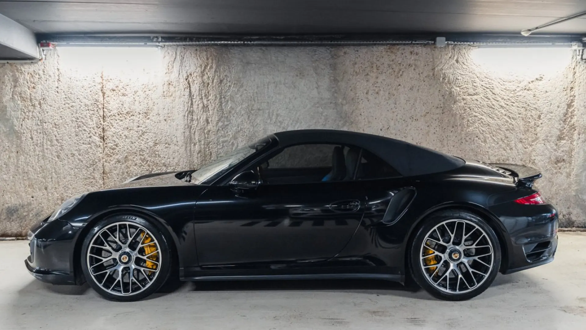 Porsche 911 — photo 7