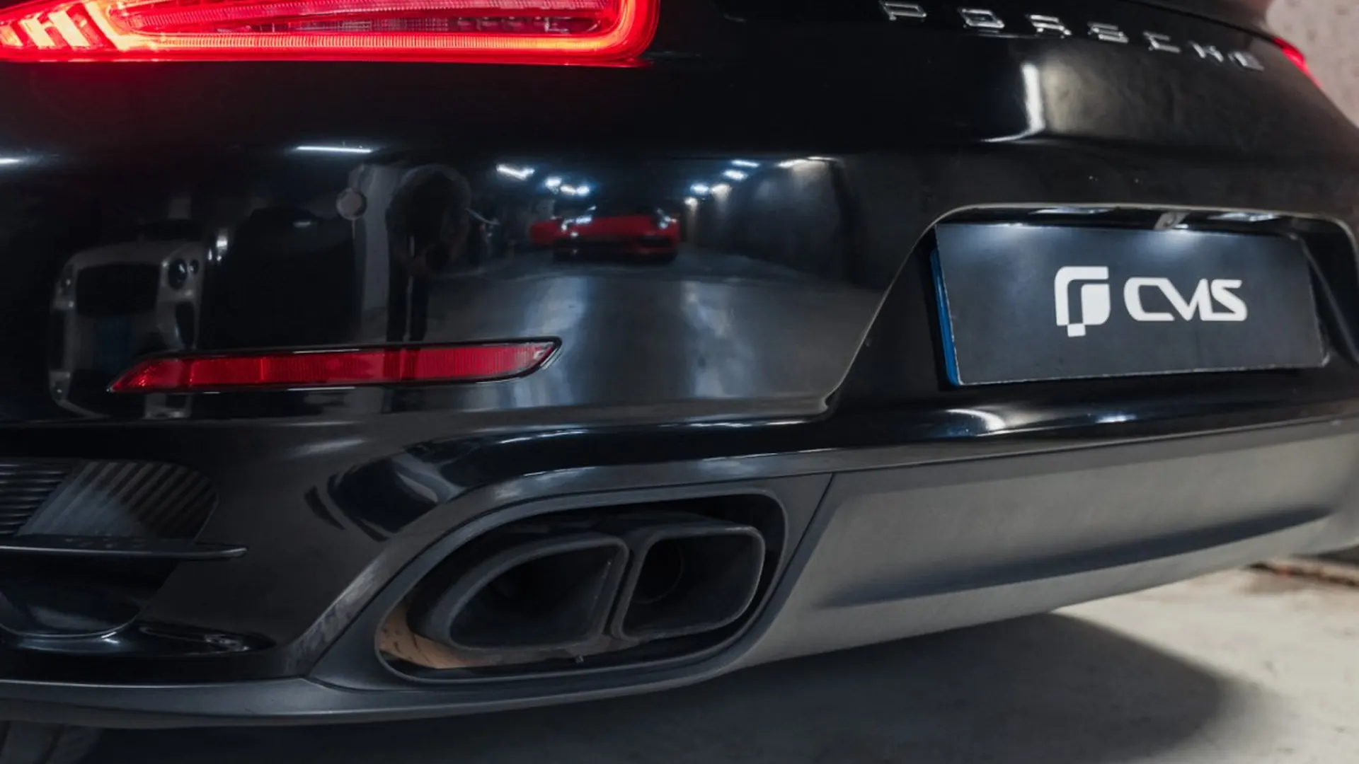 Porsche 911 — photo 13
