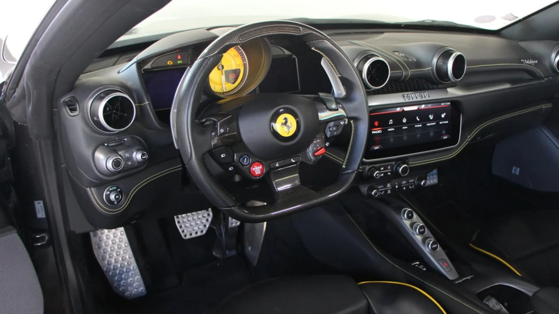 Ferrari Portofino — photo 8