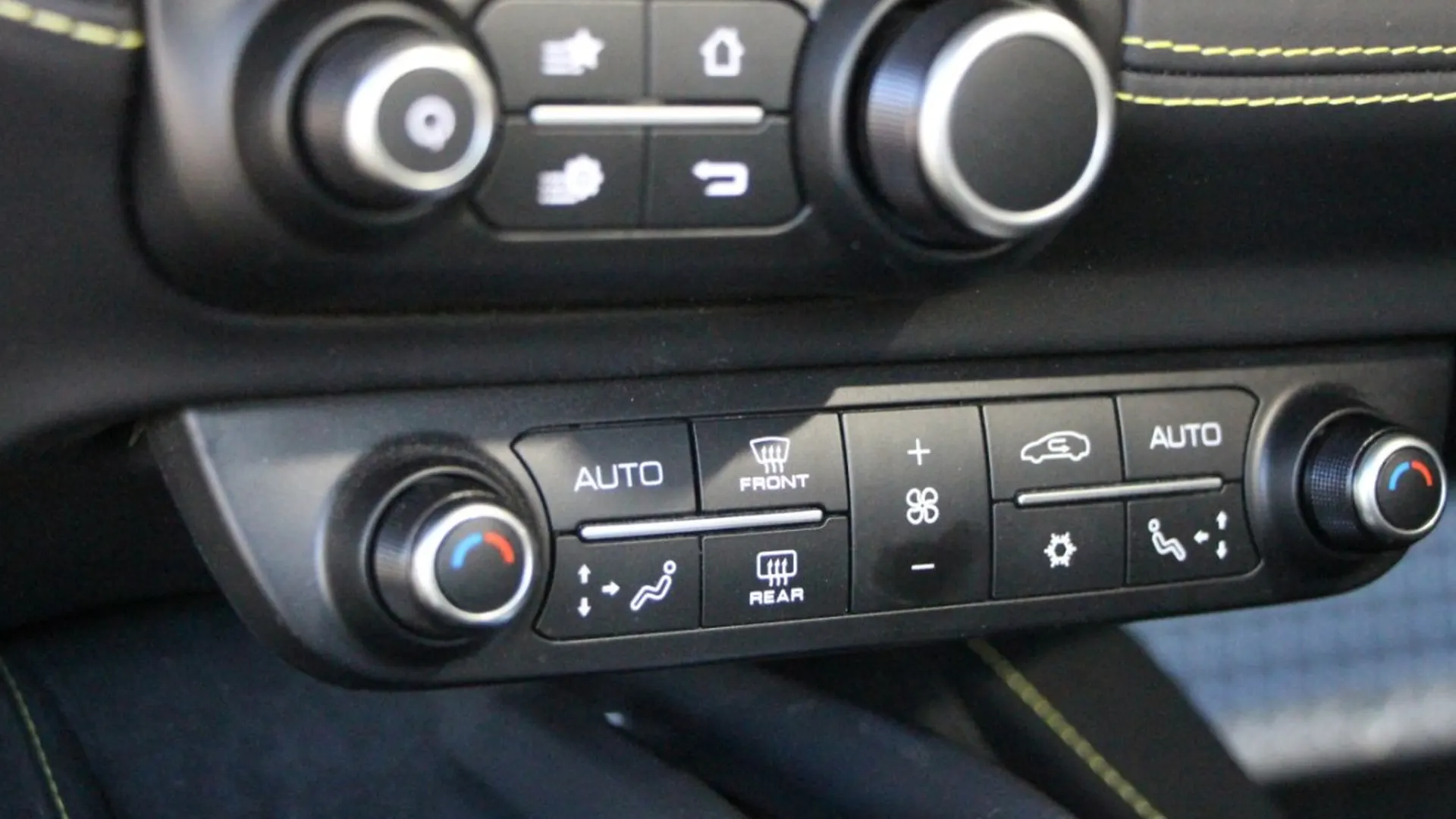 Ferrari Portofino — photo 22
