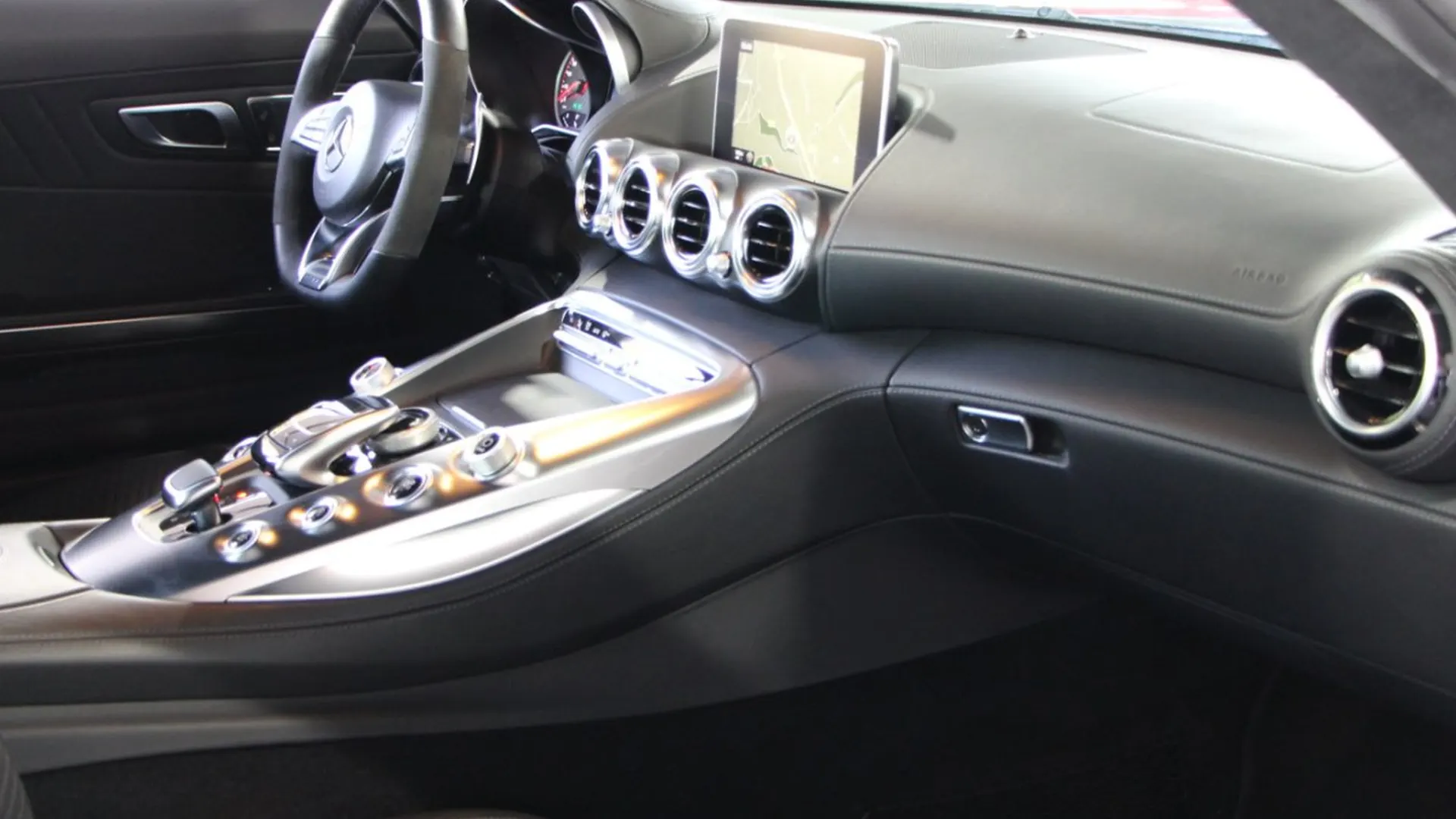 Mercedes-Benz AMG GT — photo 14