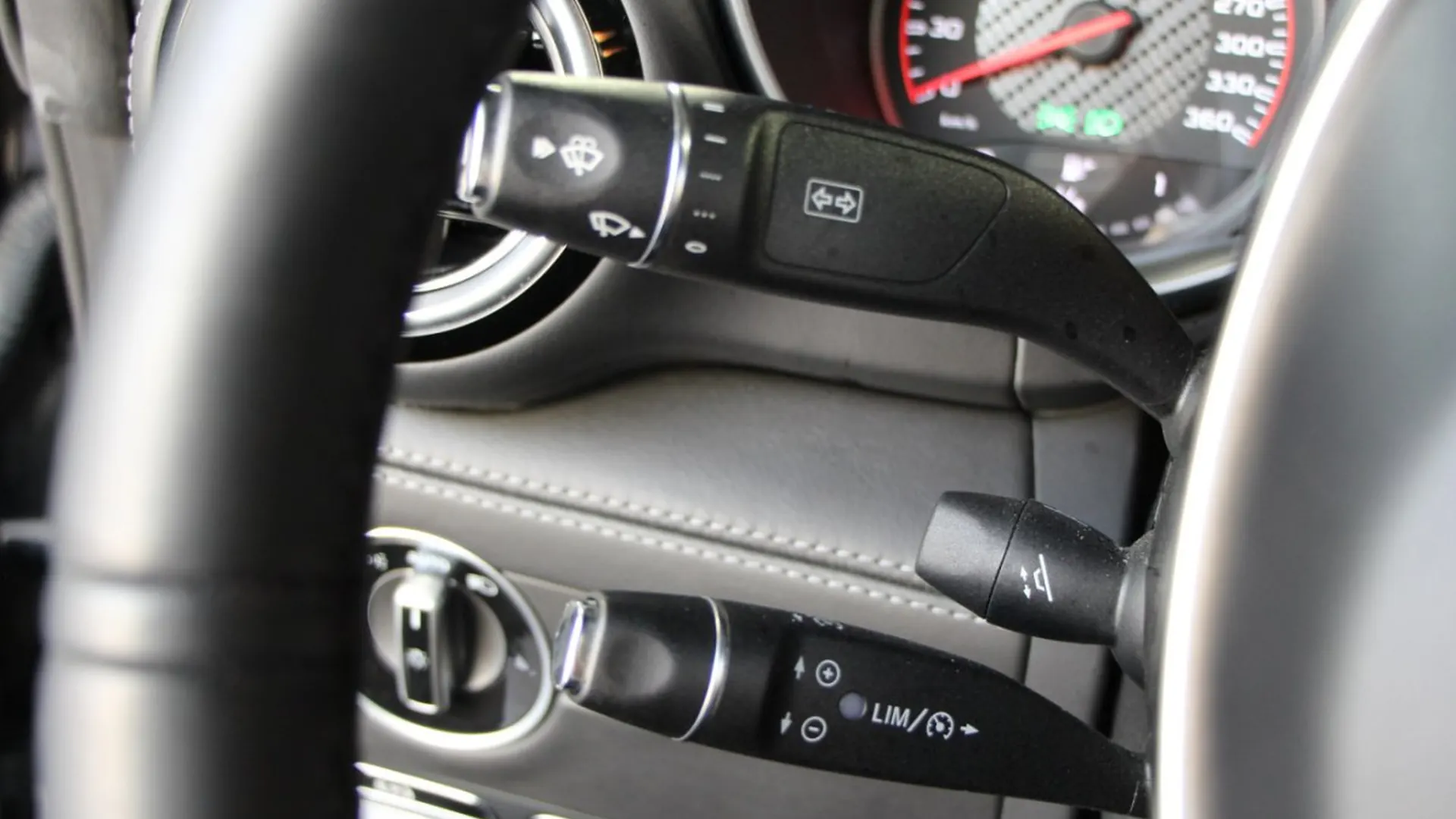 Mercedes-Benz AMG GT — photo 21