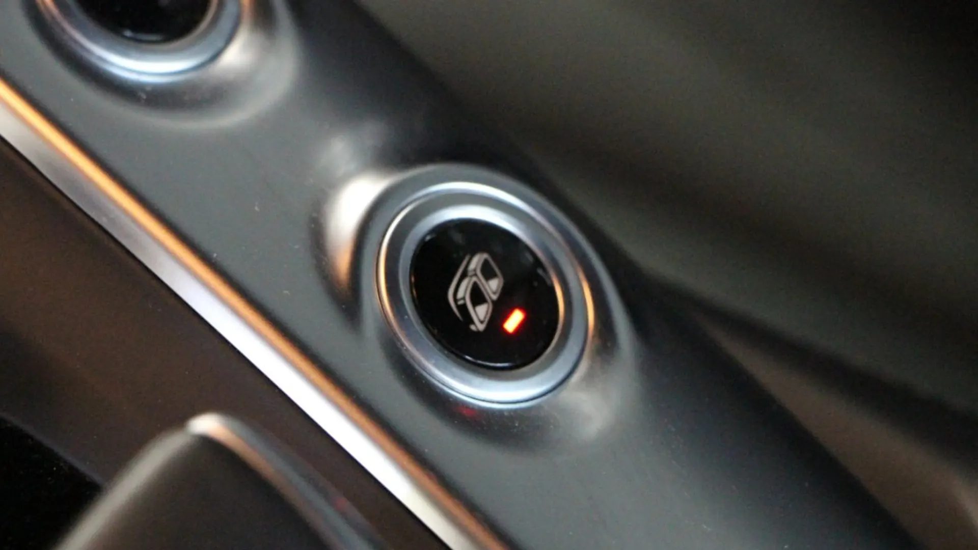 Mercedes-Benz AMG GT — photo 23