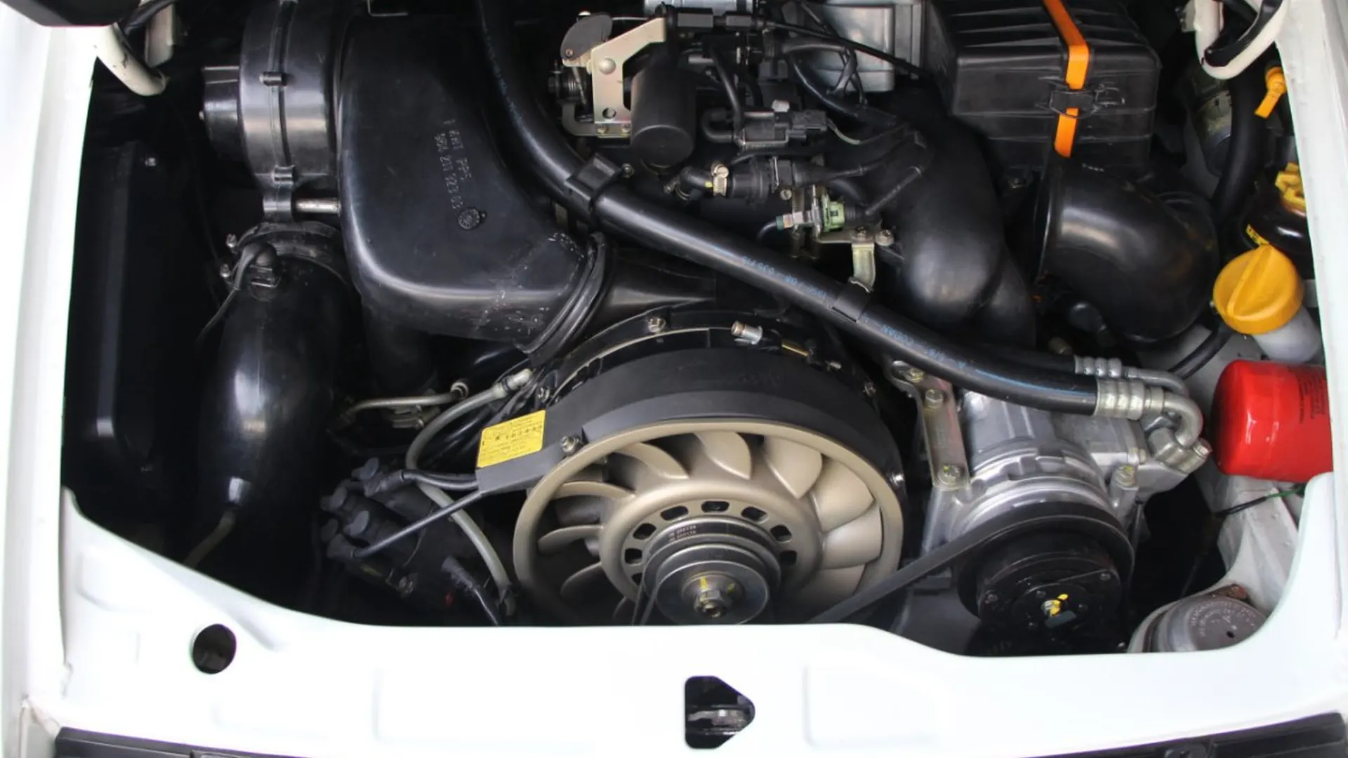 Porsche 911 — photo 20