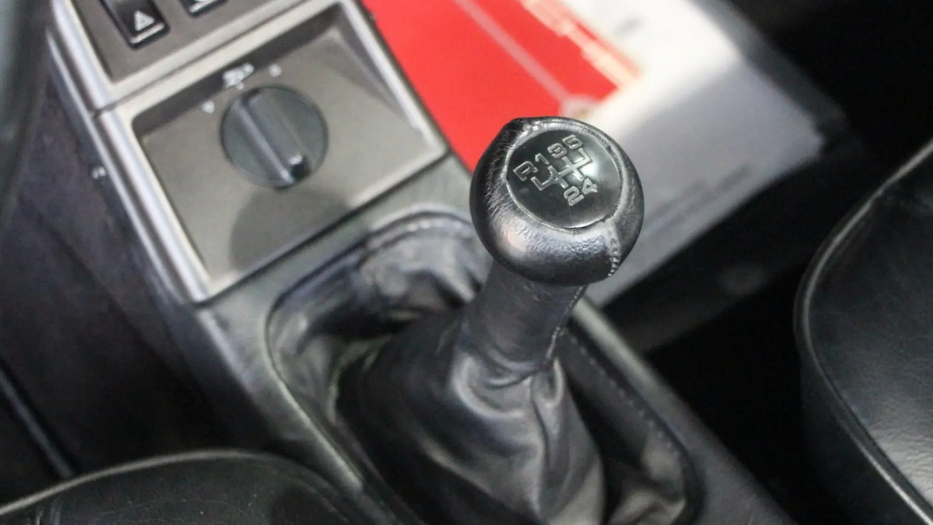 Porsche 911 — photo 11