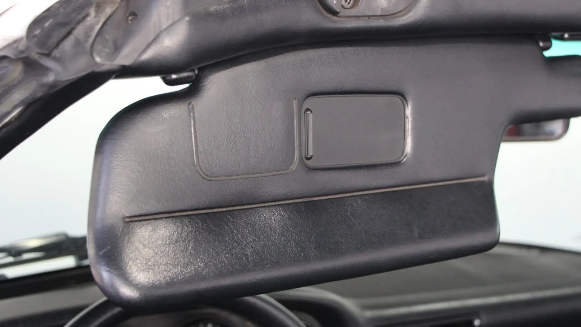 Porsche 911 — photo 15