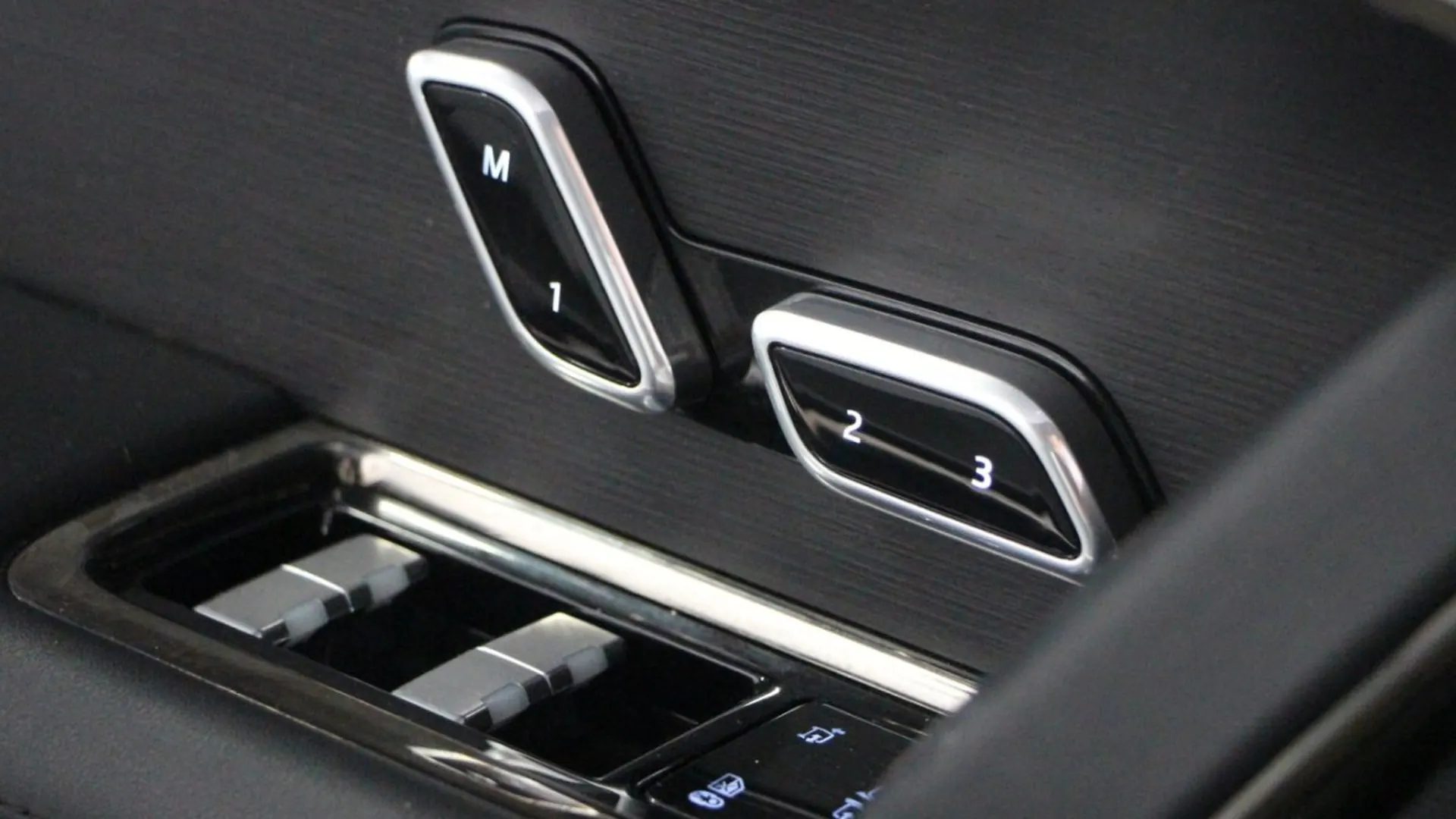 Land Rover Range Rover Sport — photo 28