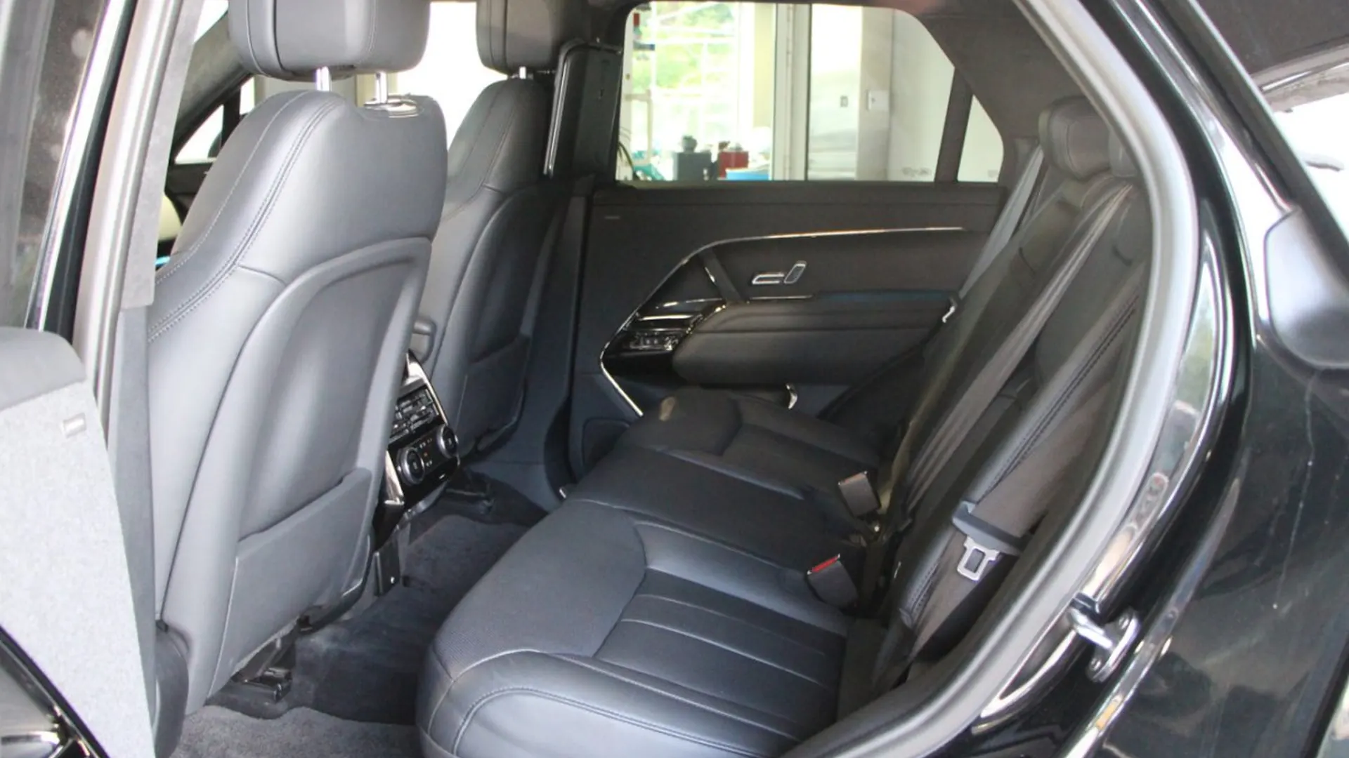 Land Rover Range Rover Sport — photo 12
