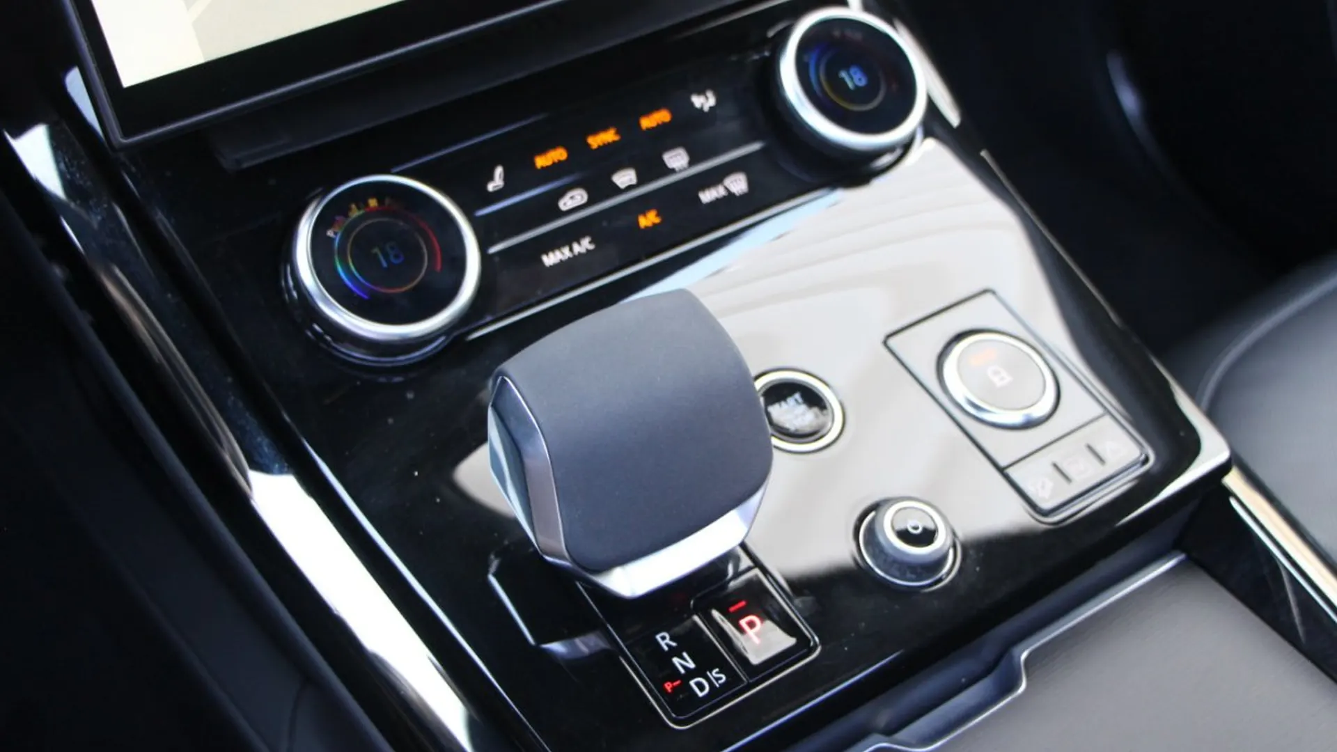 Land Rover Range Rover Sport — photo 19