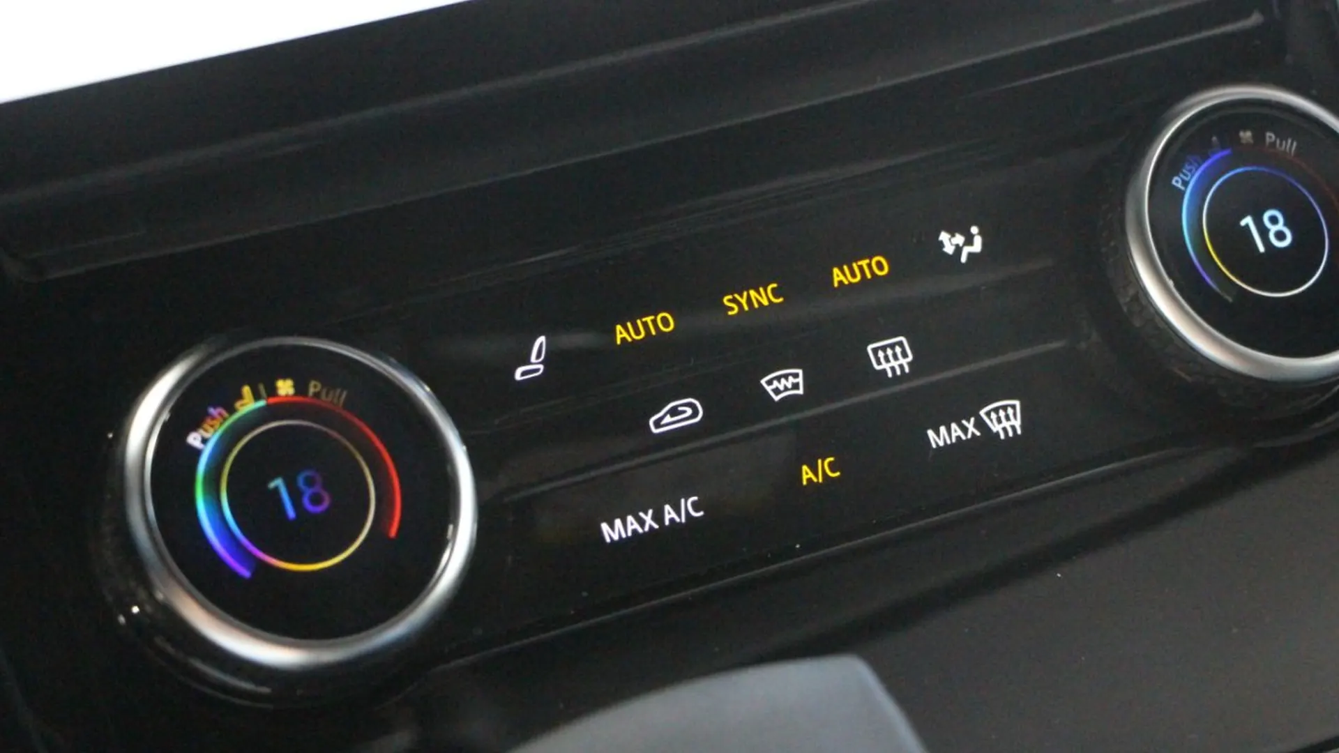 Land Rover Range Rover Sport — photo 27