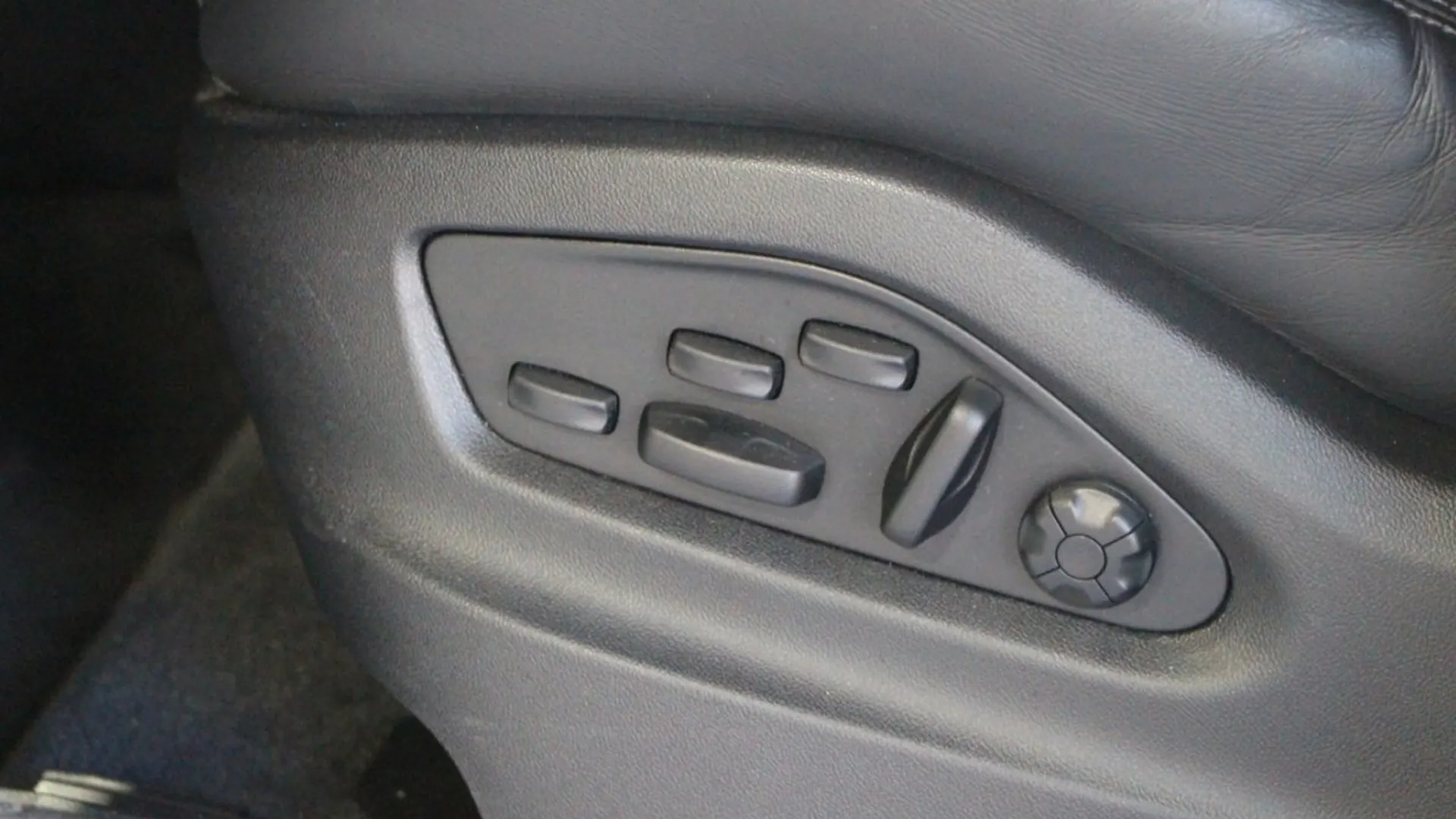 Porsche Cayenne — photo 20
