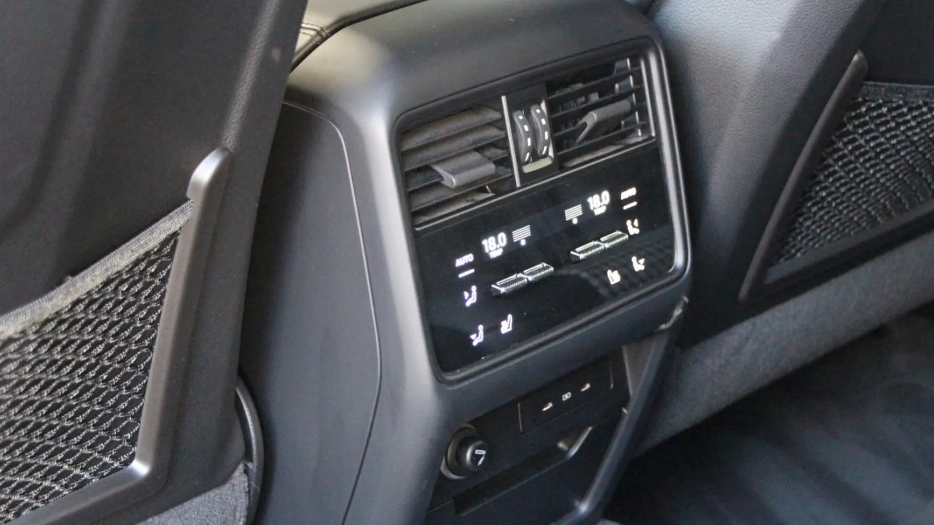 Porsche Cayenne — photo 36