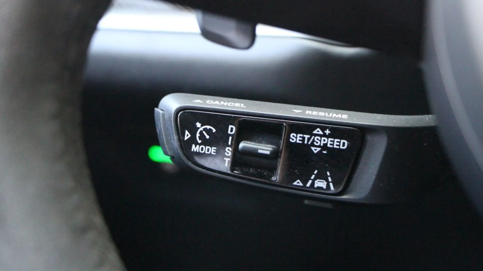 Porsche Cayenne — photo 26