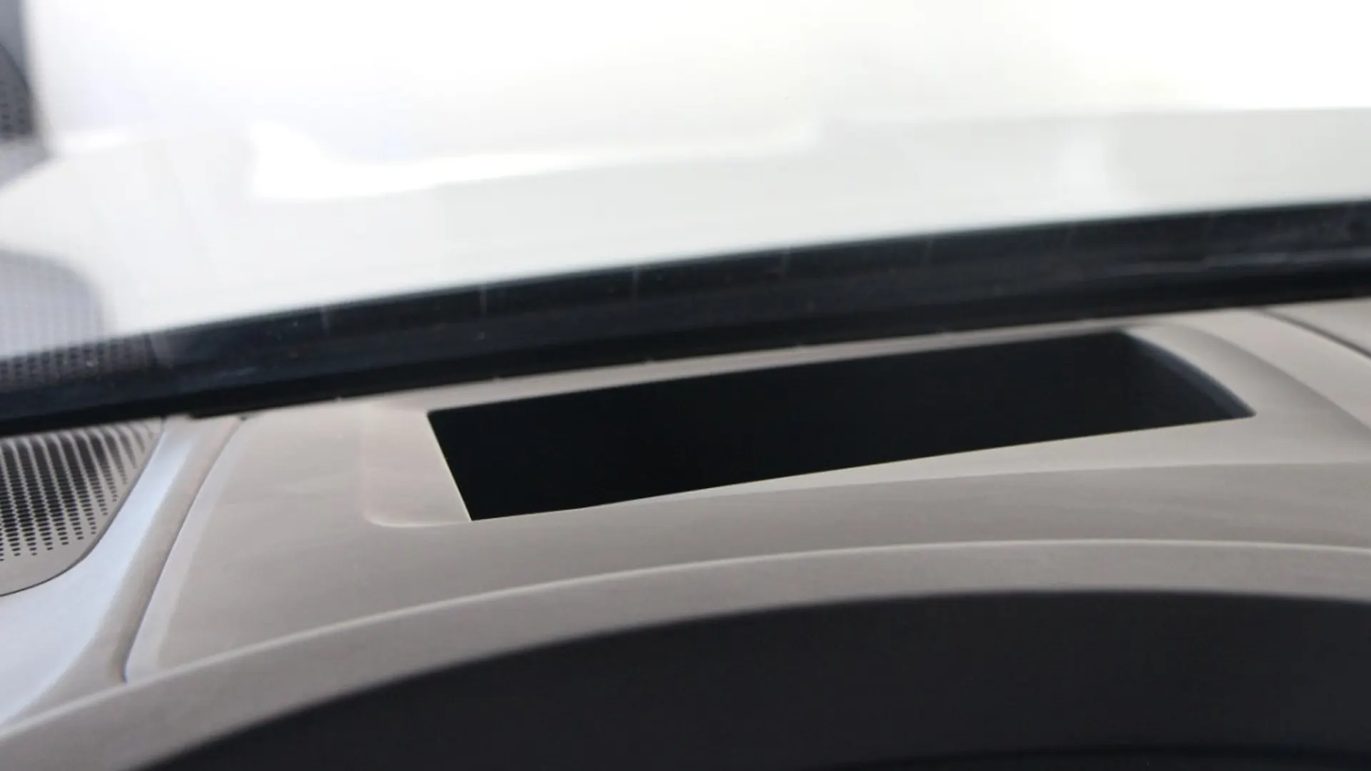 Porsche Cayenne — photo 23