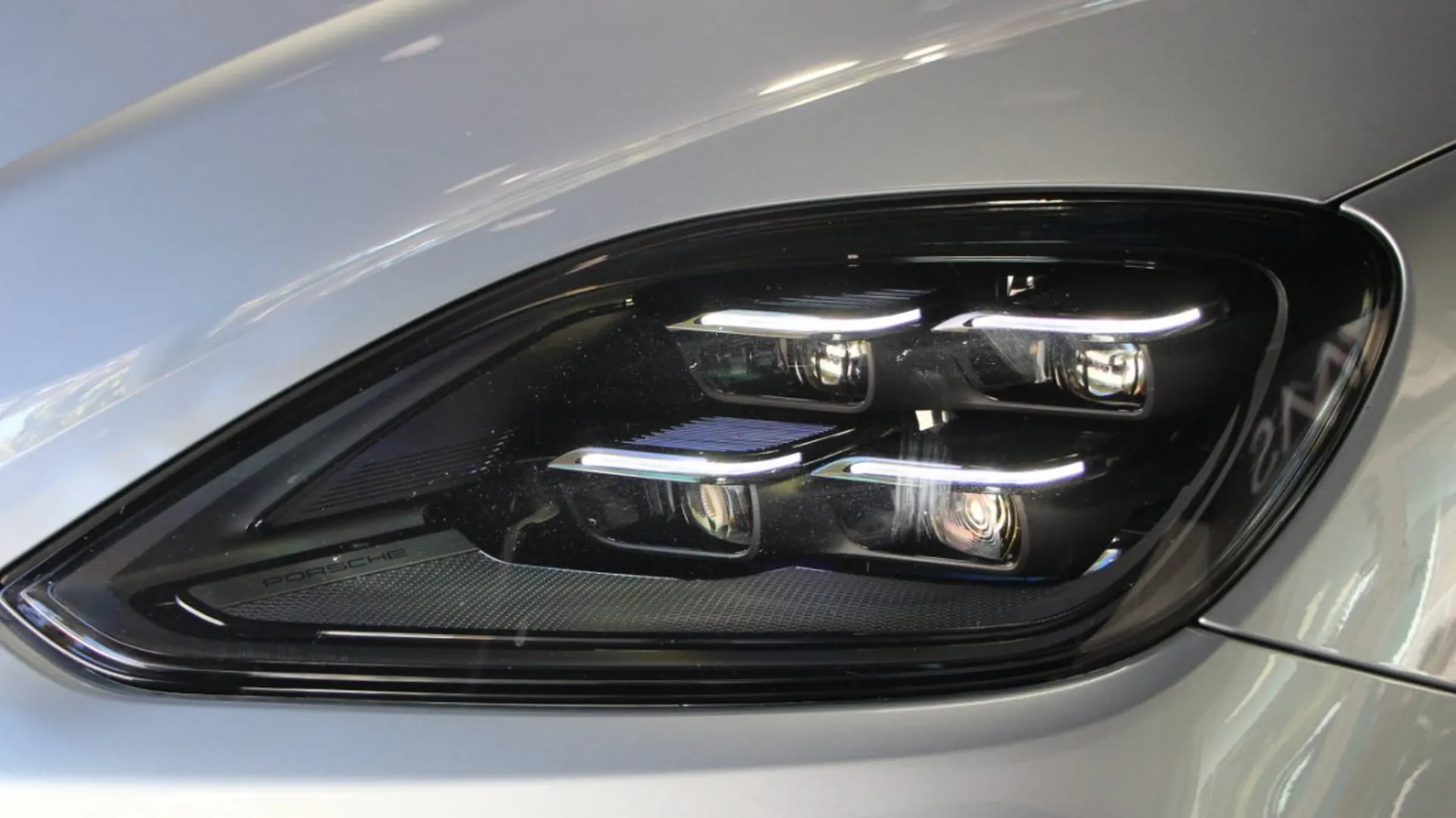 Porsche Cayenne — photo 3