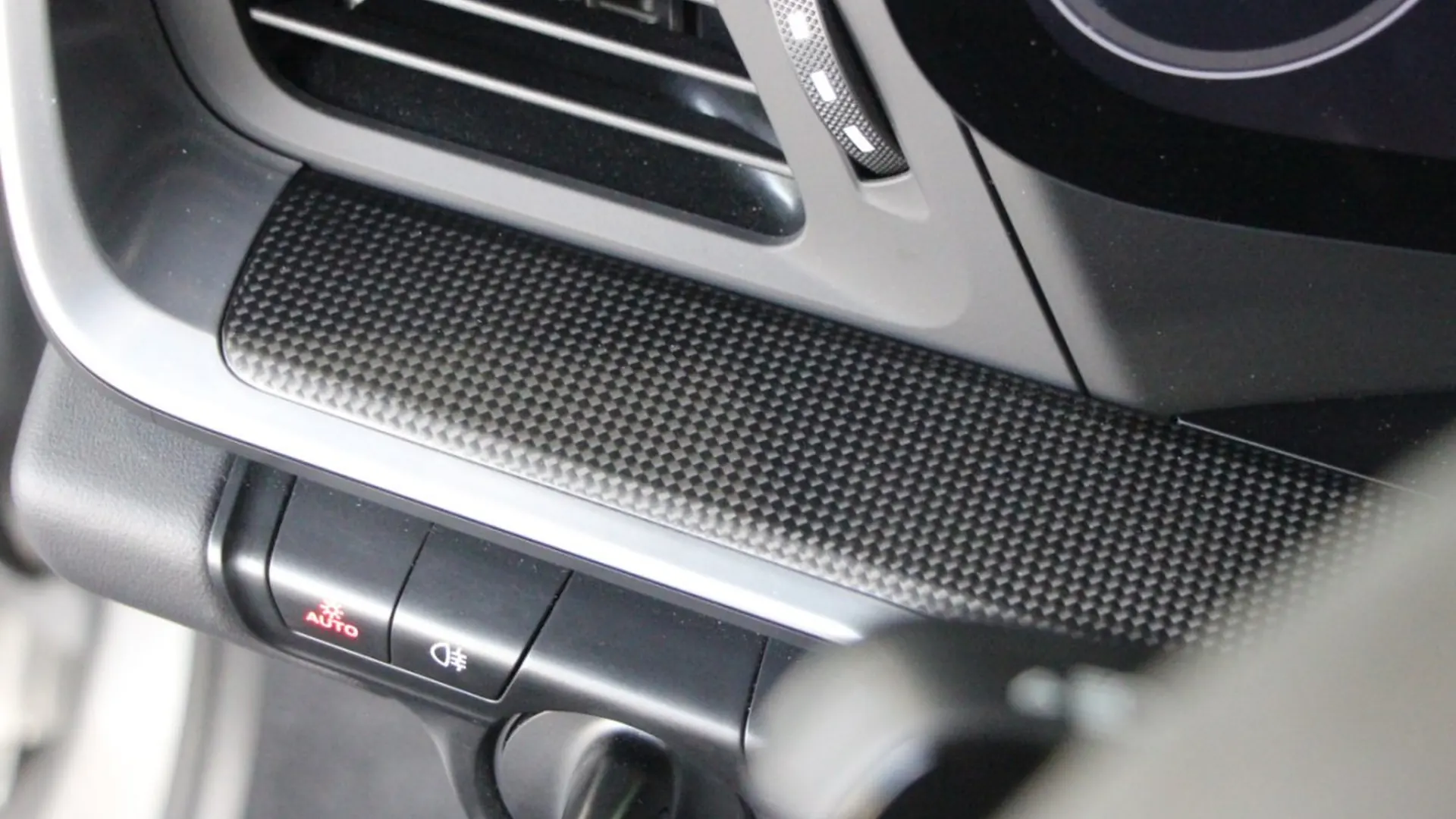 Porsche 911 — photo 28