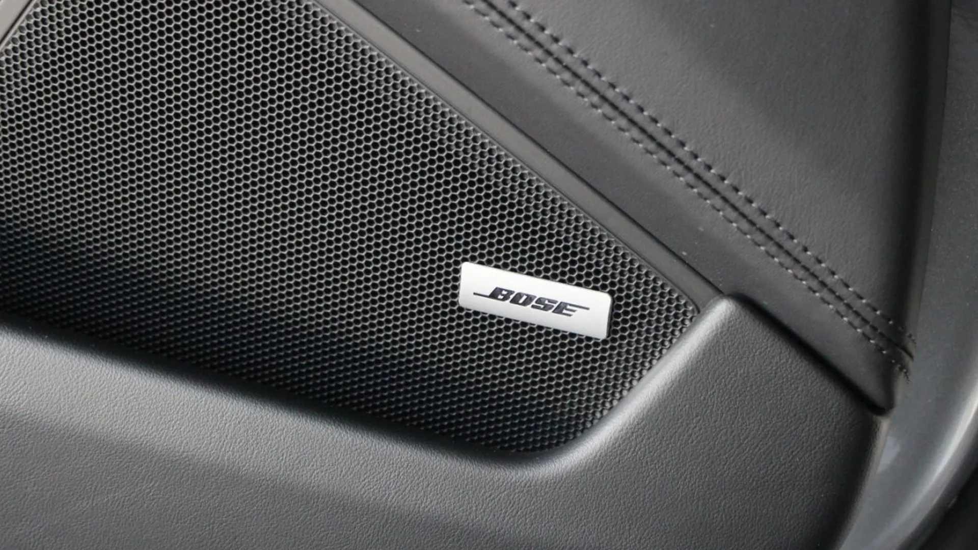 Porsche 911 — photo 26