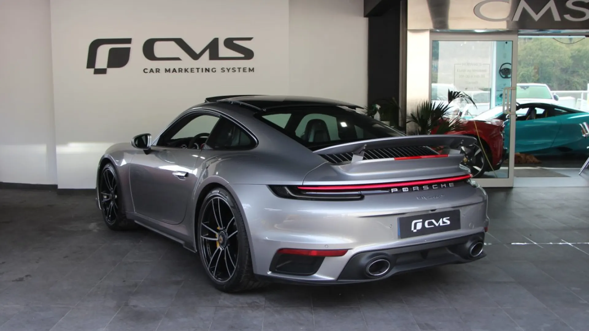 Porsche 911 — photo 7