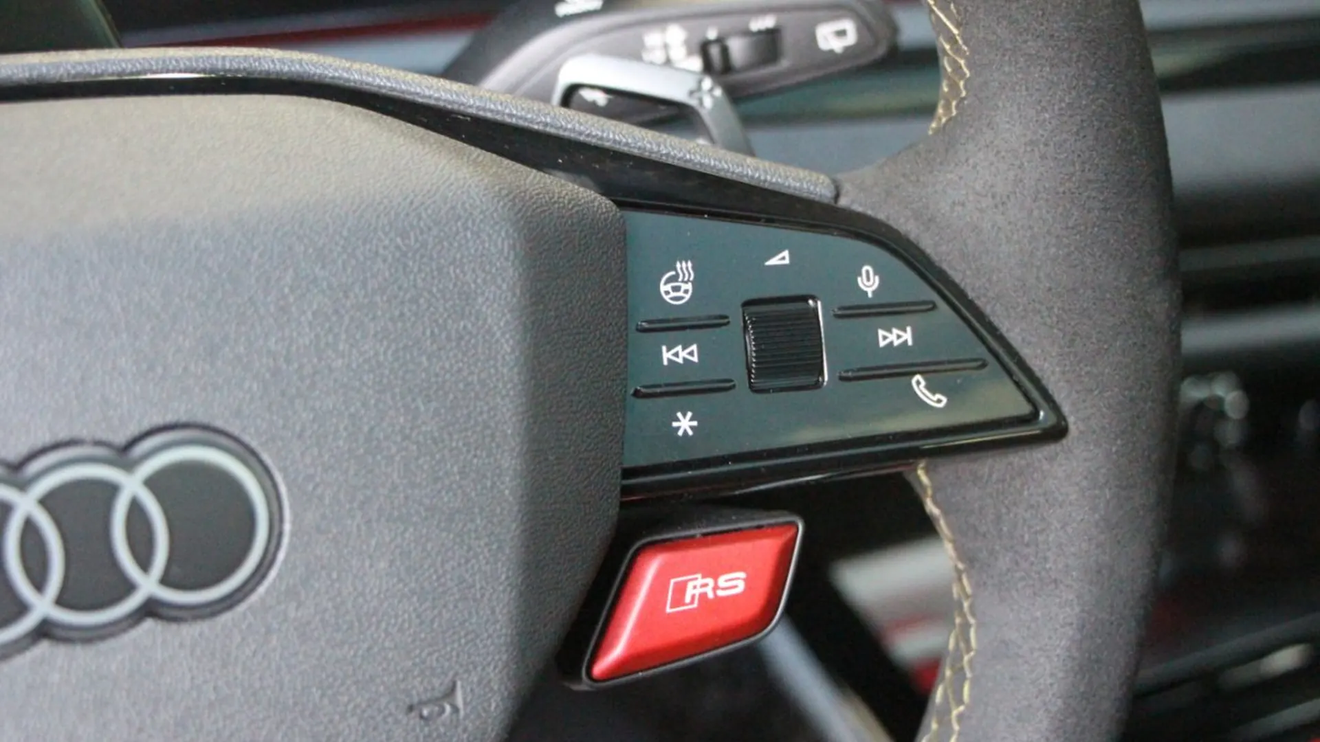 Audi RS5 — photo 31