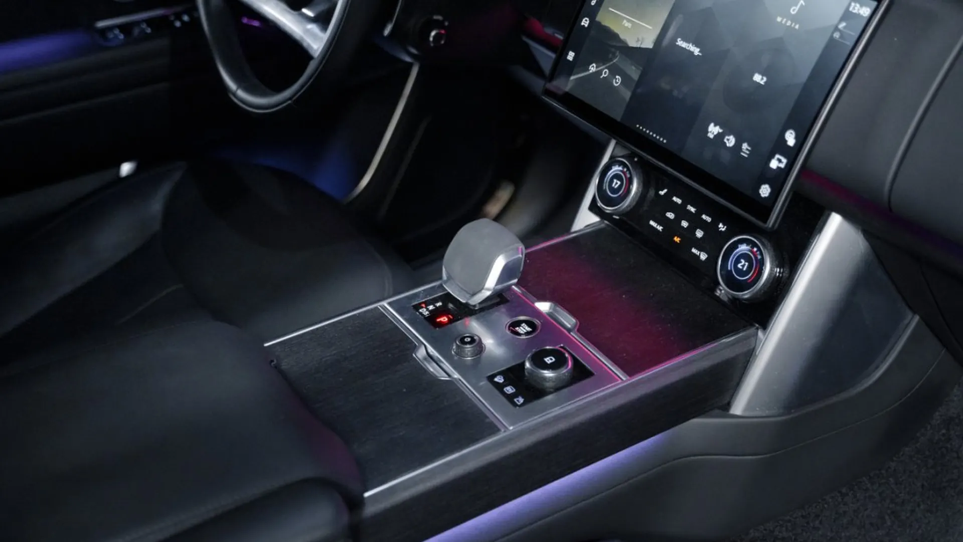 Land Rover Range Rover — photo 30