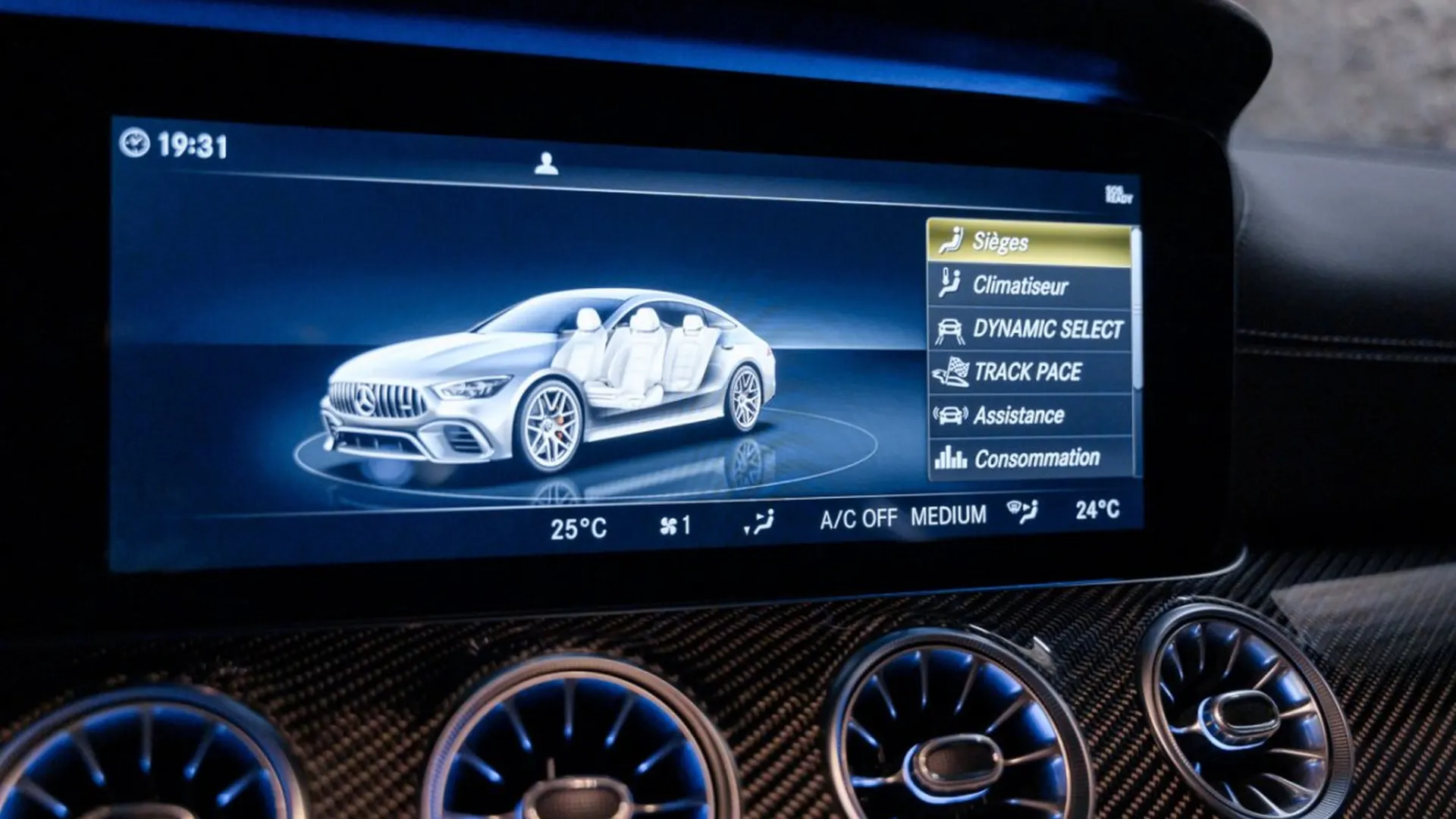 Mercedes-Benz AMG GT — photo 38