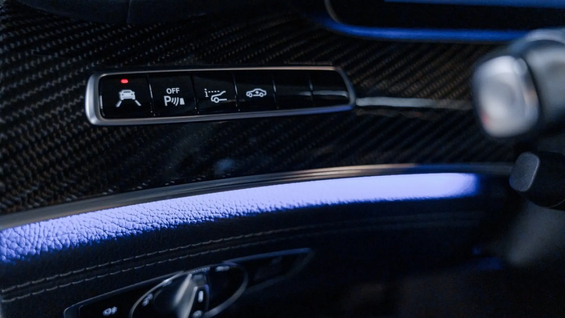 Mercedes-Benz AMG GT — photo 37