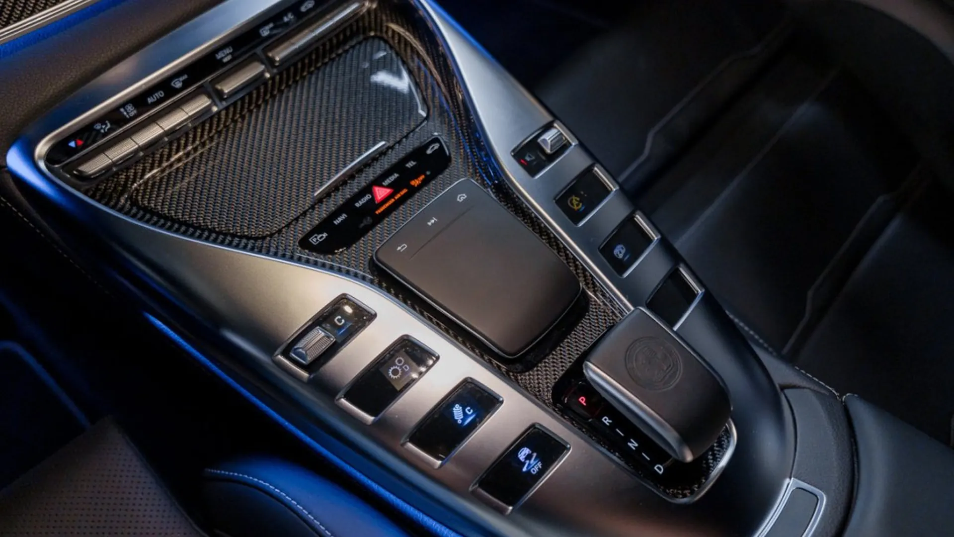 Mercedes-Benz AMG GT — photo 41