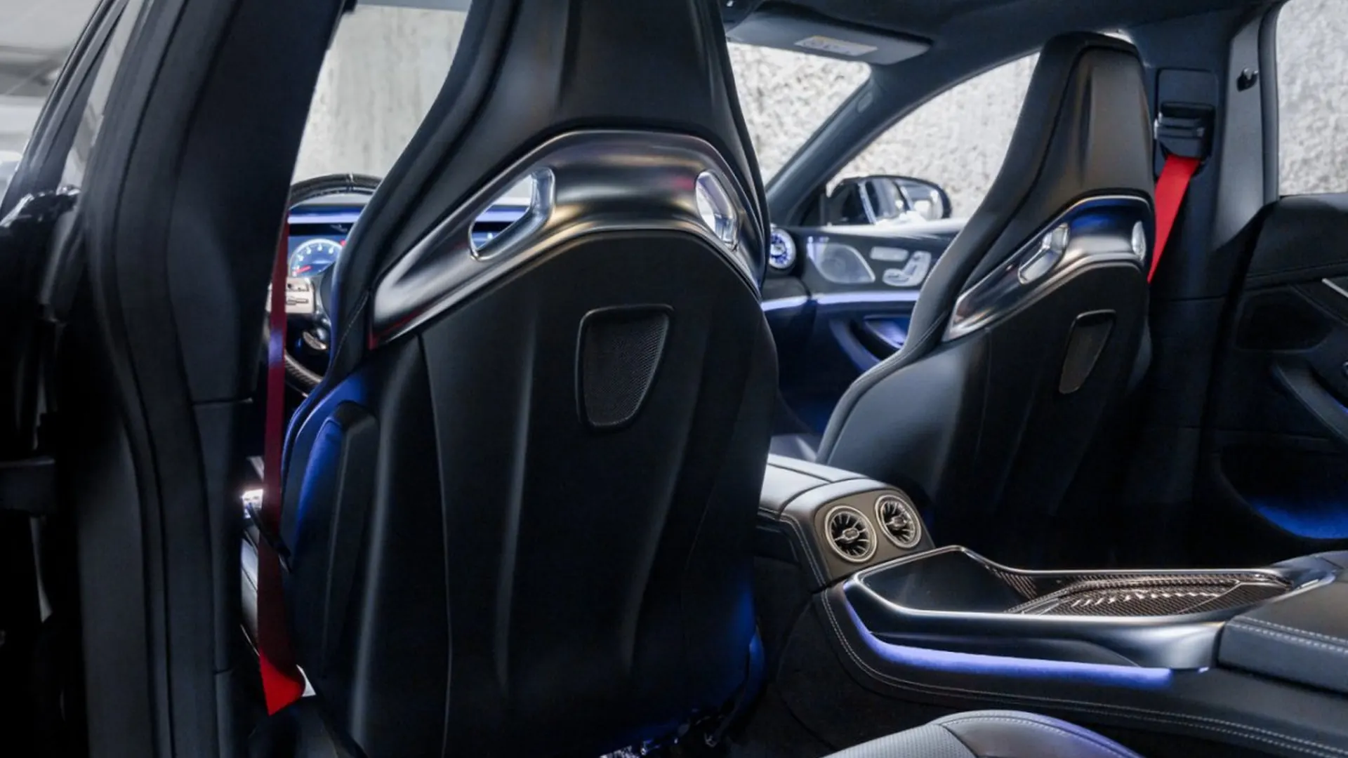Mercedes-Benz AMG GT — photo 27