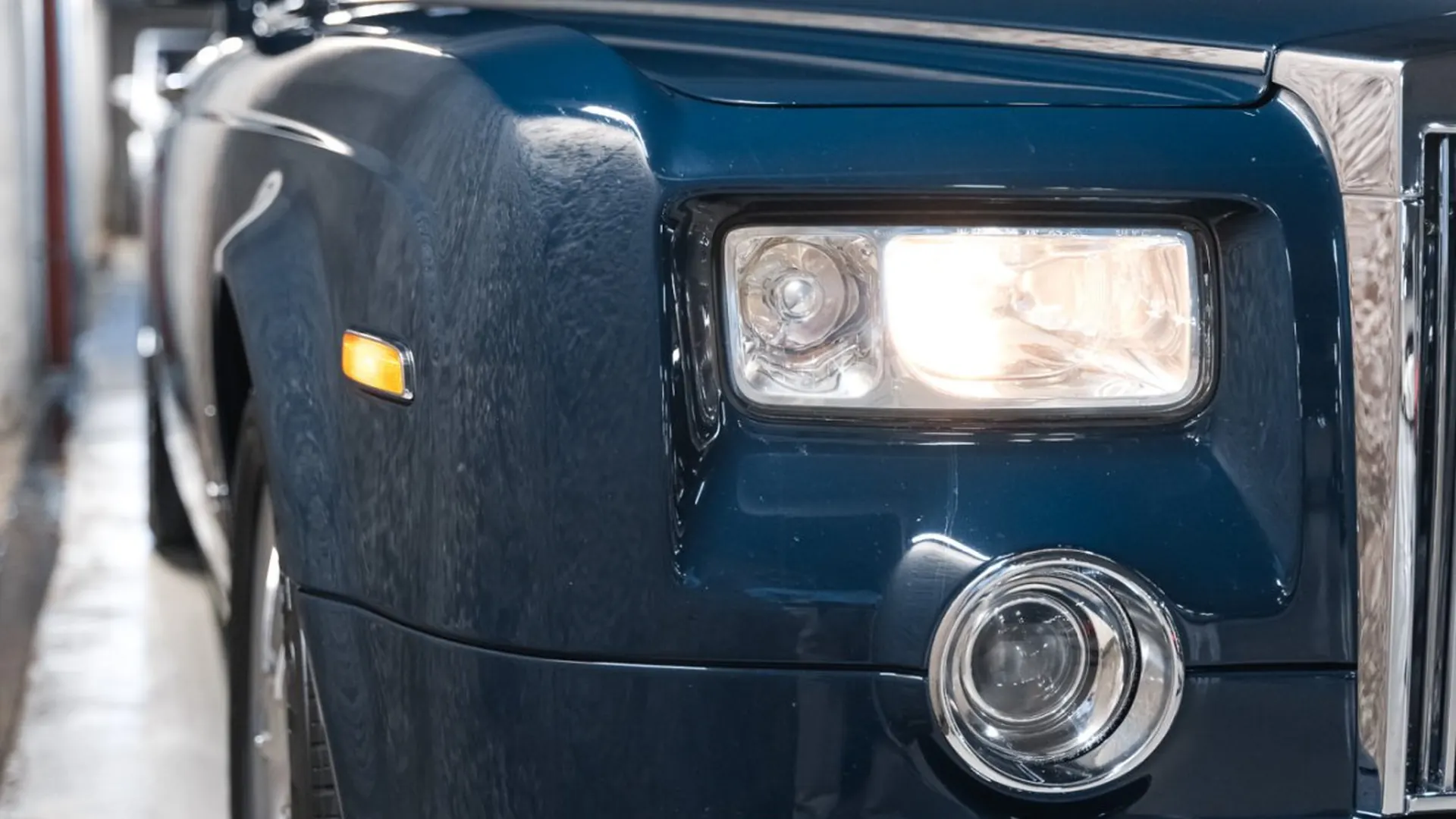 Rolls-Royce Phantom — photo 9