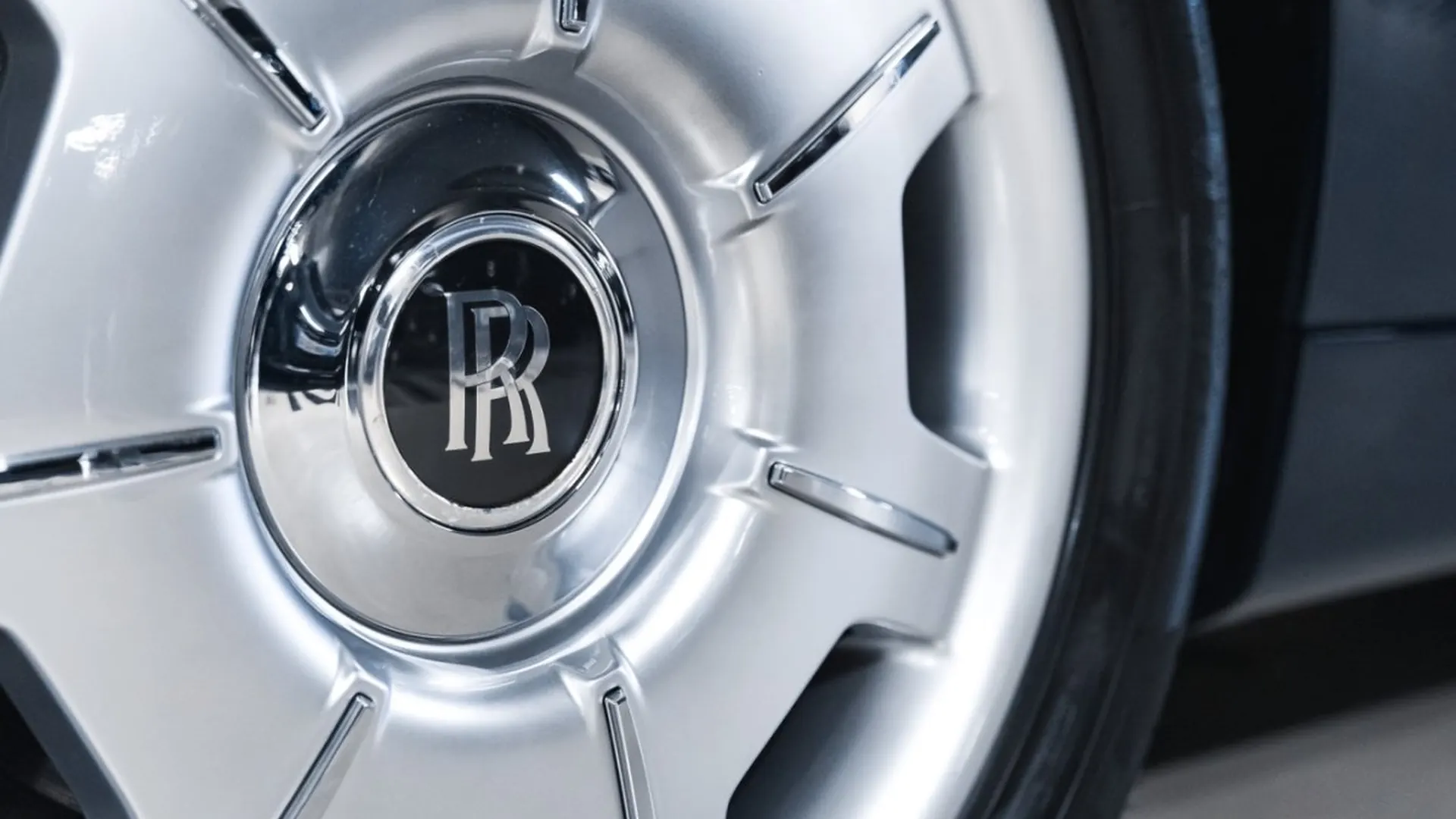 Rolls-Royce Phantom — photo 13