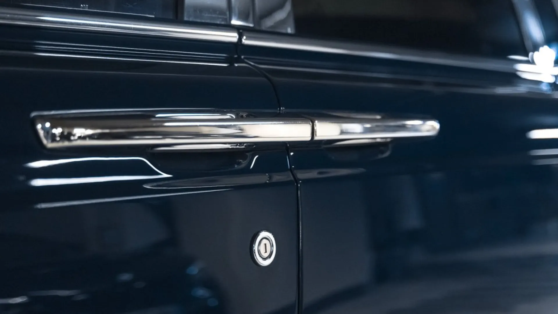 Rolls-Royce Phantom — photo 11
