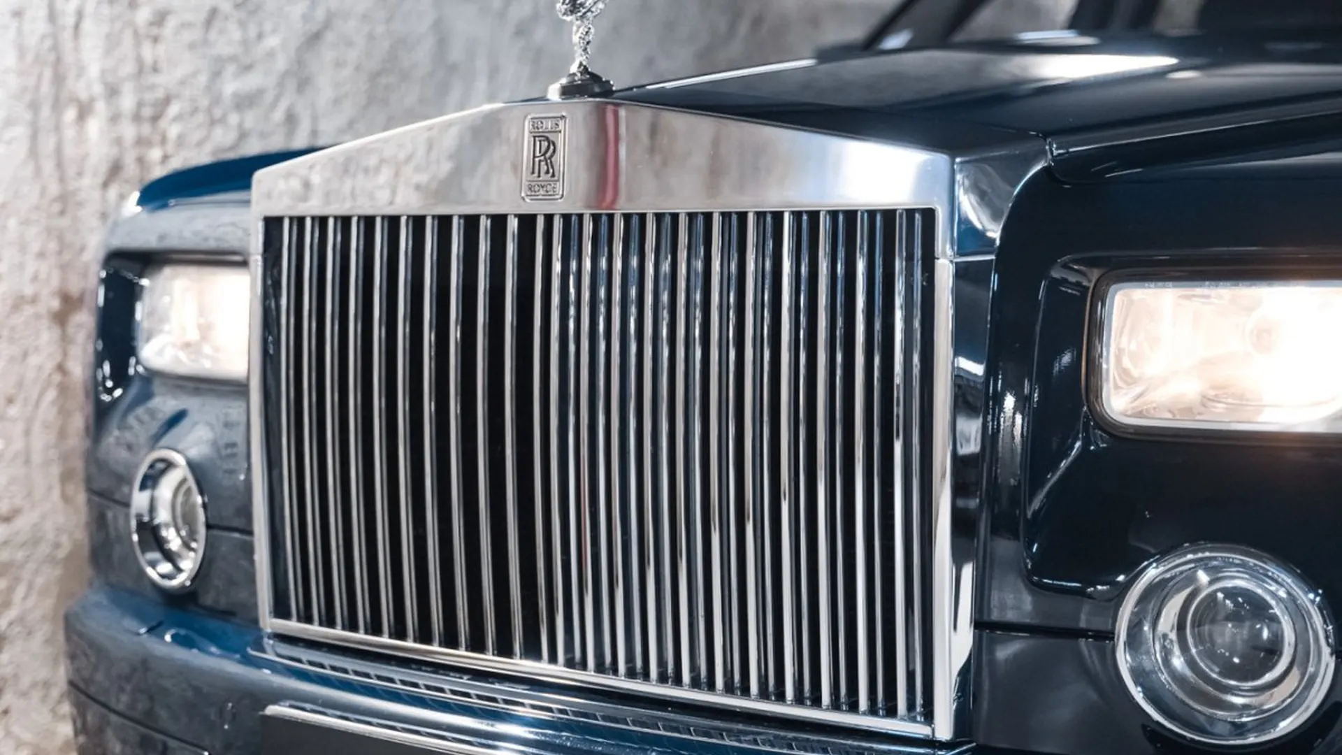 Rolls-Royce Phantom — photo 7